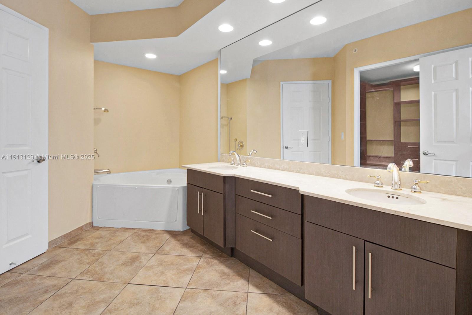 100 HIDDEN BAY CONDO - Residential