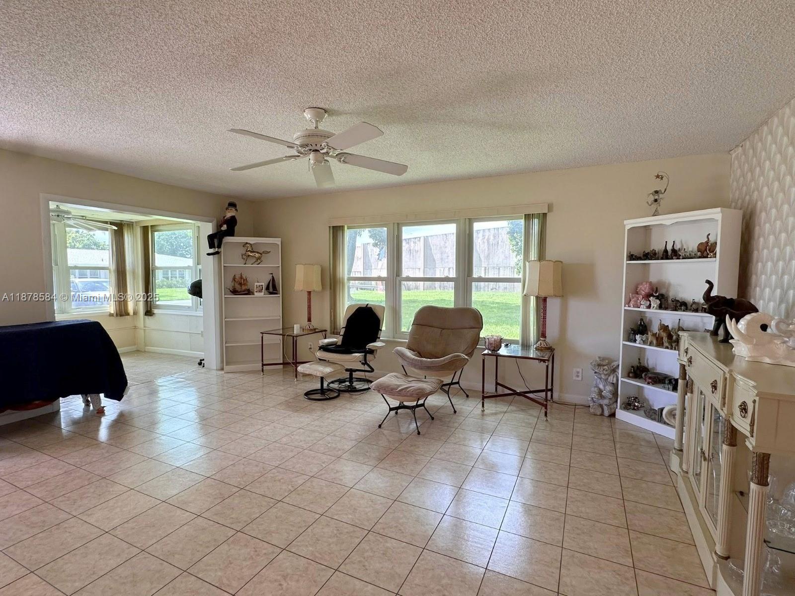 HIGH POINT CONDO SEC 4 - Residential