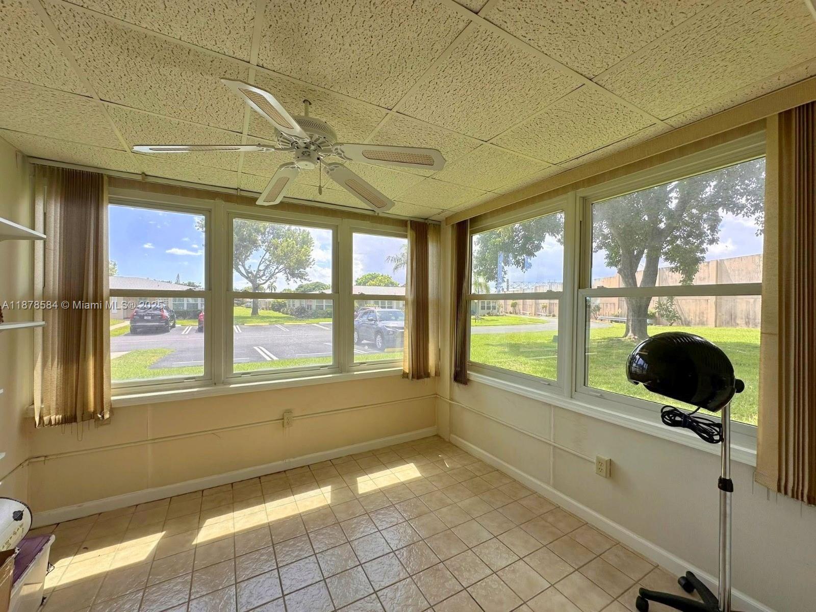 HIGH POINT CONDO SEC 4 - Residential