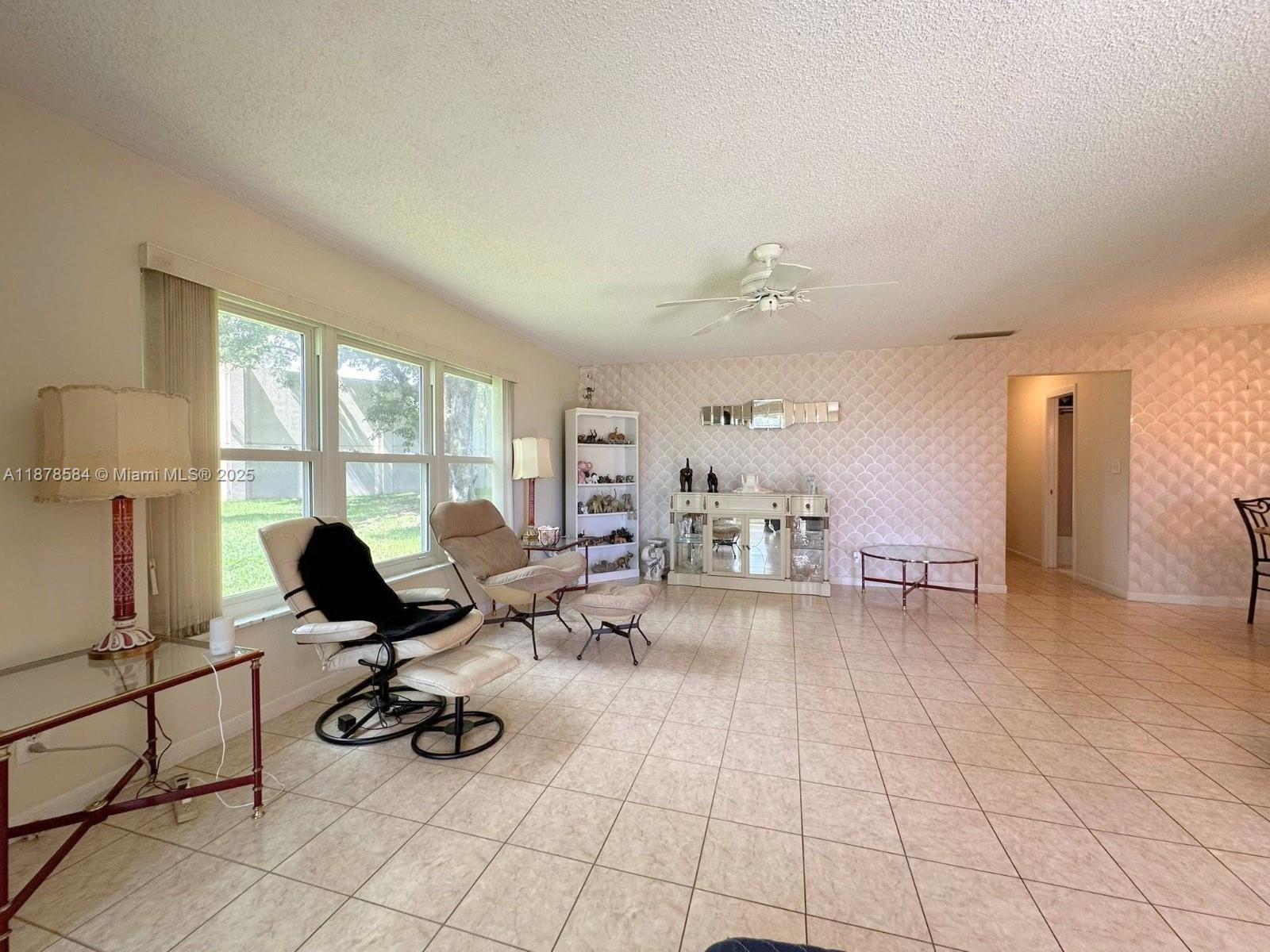 HIGH POINT CONDO SEC 4 - Residential