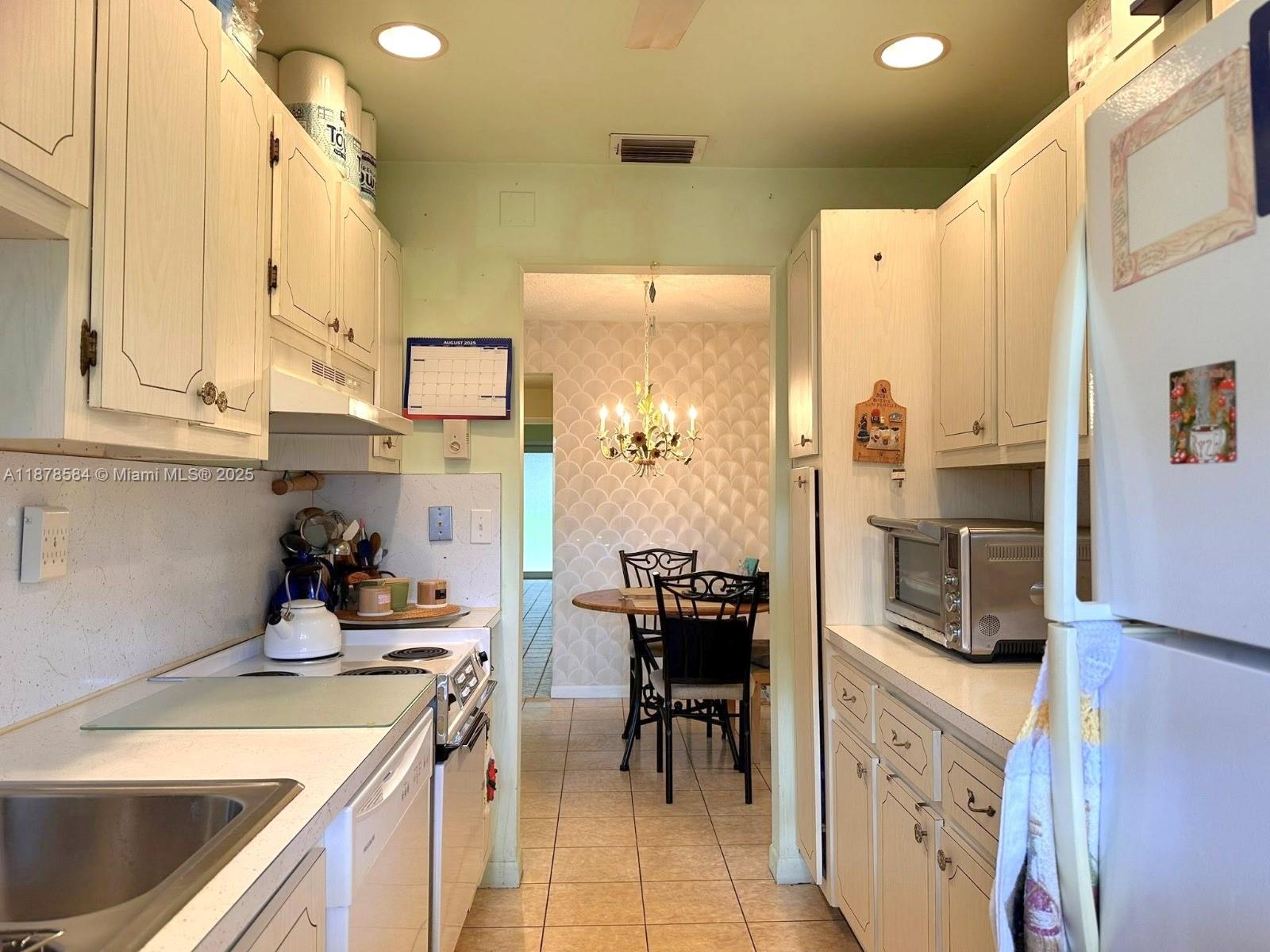 HIGH POINT CONDO SEC 4 - Residential