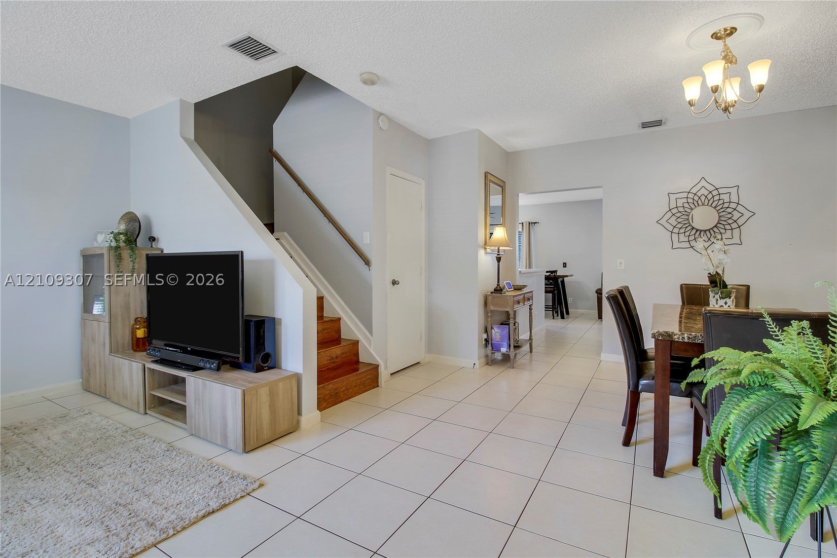 9561 Bradshaw Ln