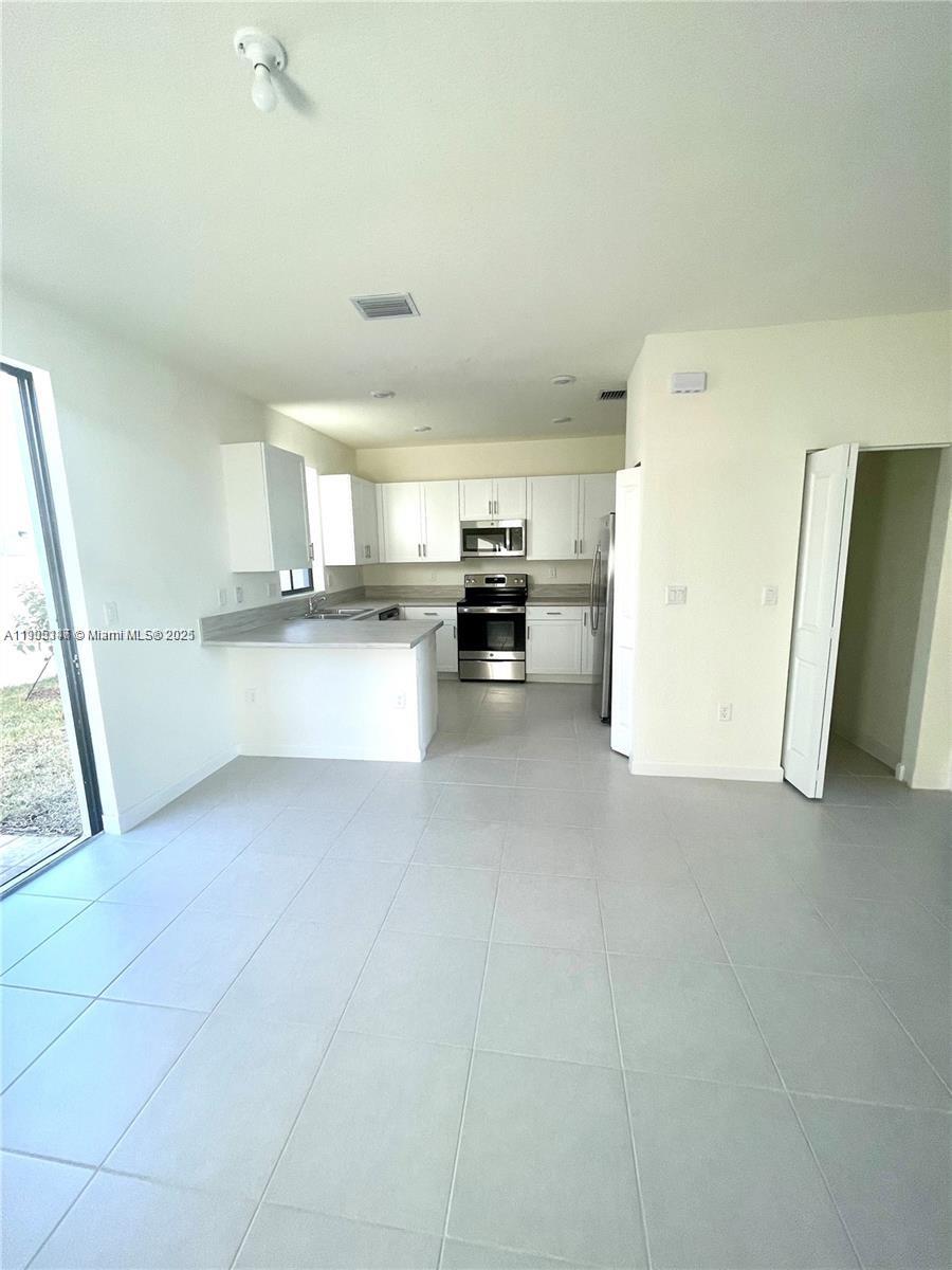 AQUABELLA NORTH REPLAT - Residential