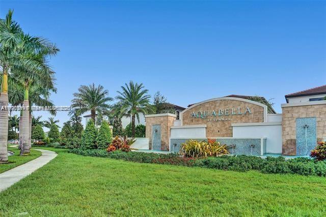 AQUABELLA NORTH REPLAT - Residential