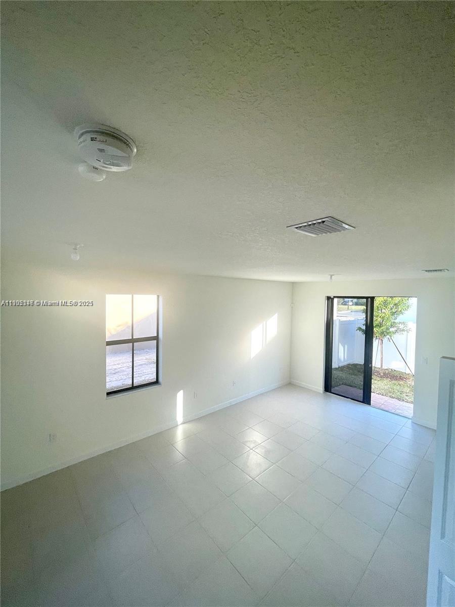 AQUABELLA NORTH REPLAT - Residential