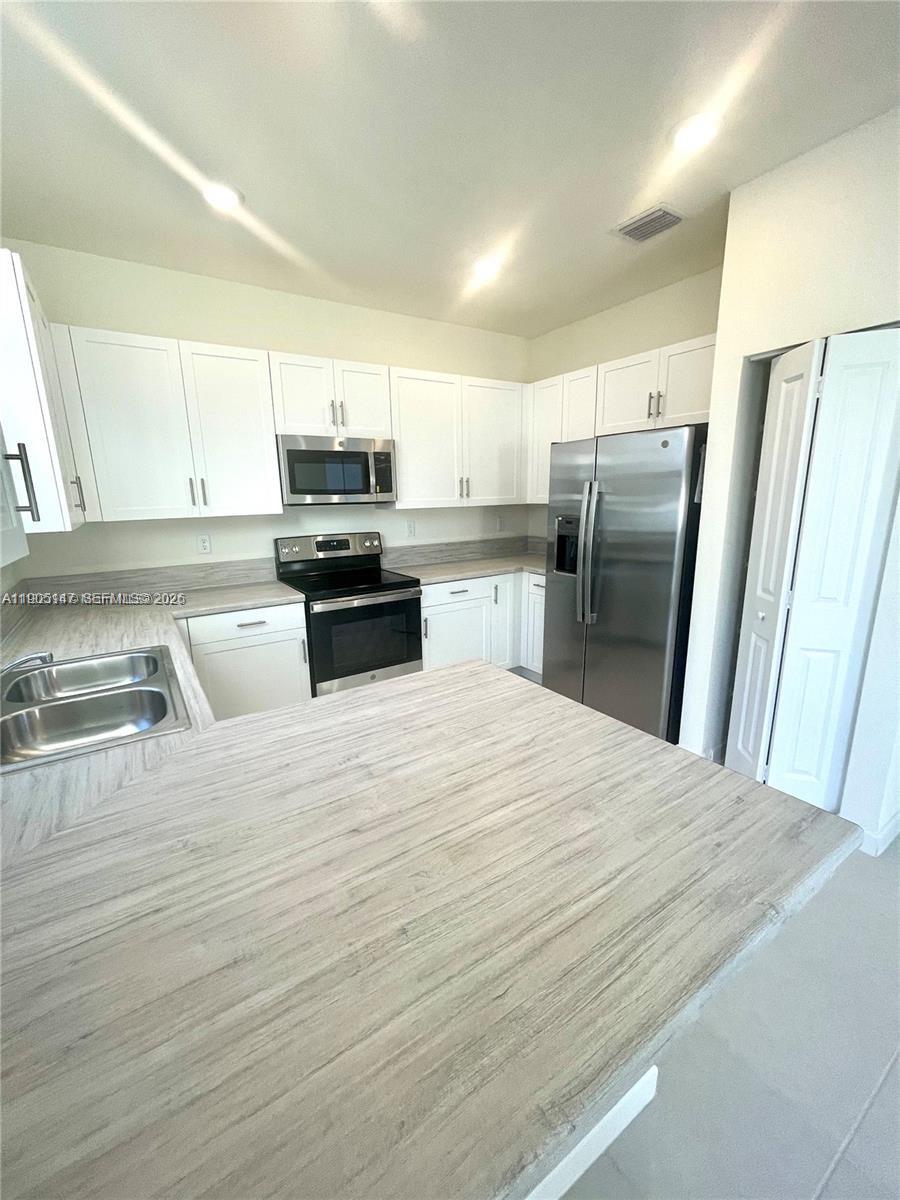 AQUABELLA NORTH REPLAT - Residential