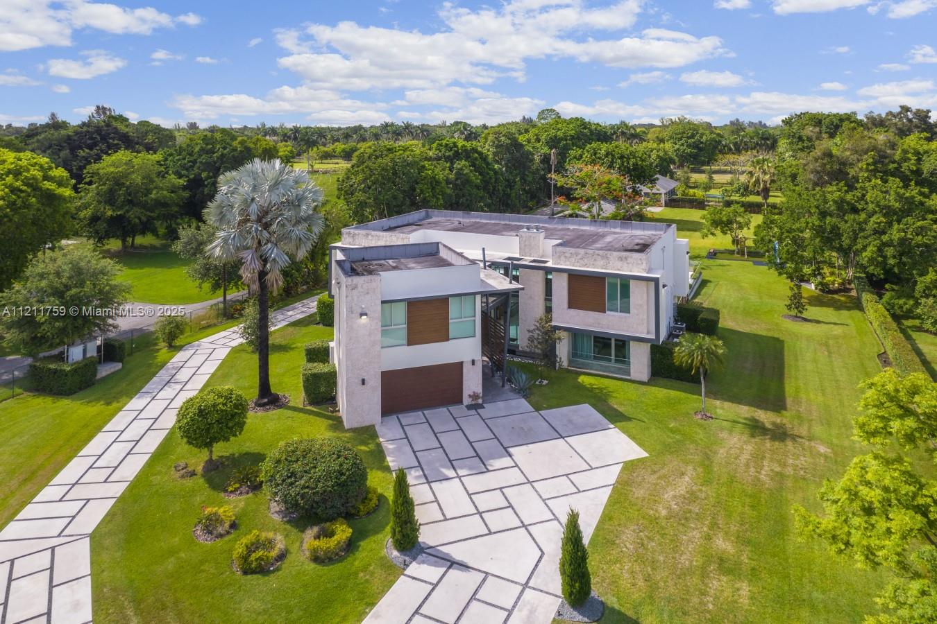 EVERGLADES SUGAR & LAND C - Residential Lease