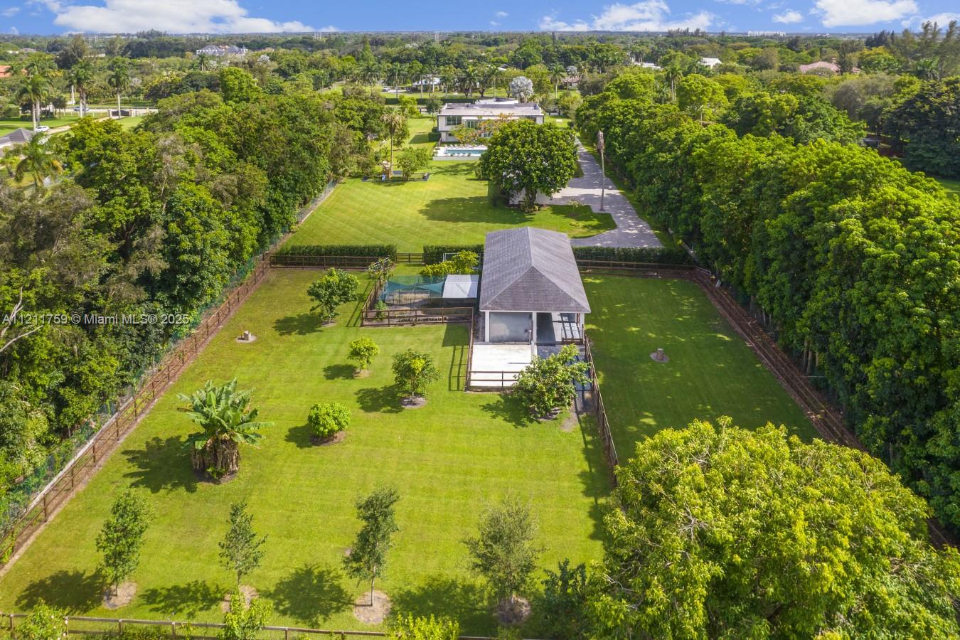 EVERGLADES SUGAR & LAND C - Residential Lease