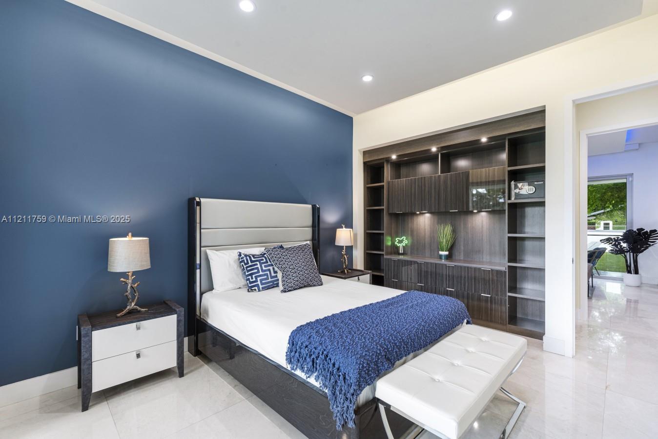 EVERGLADES SUGAR & LAND C - Residential Lease