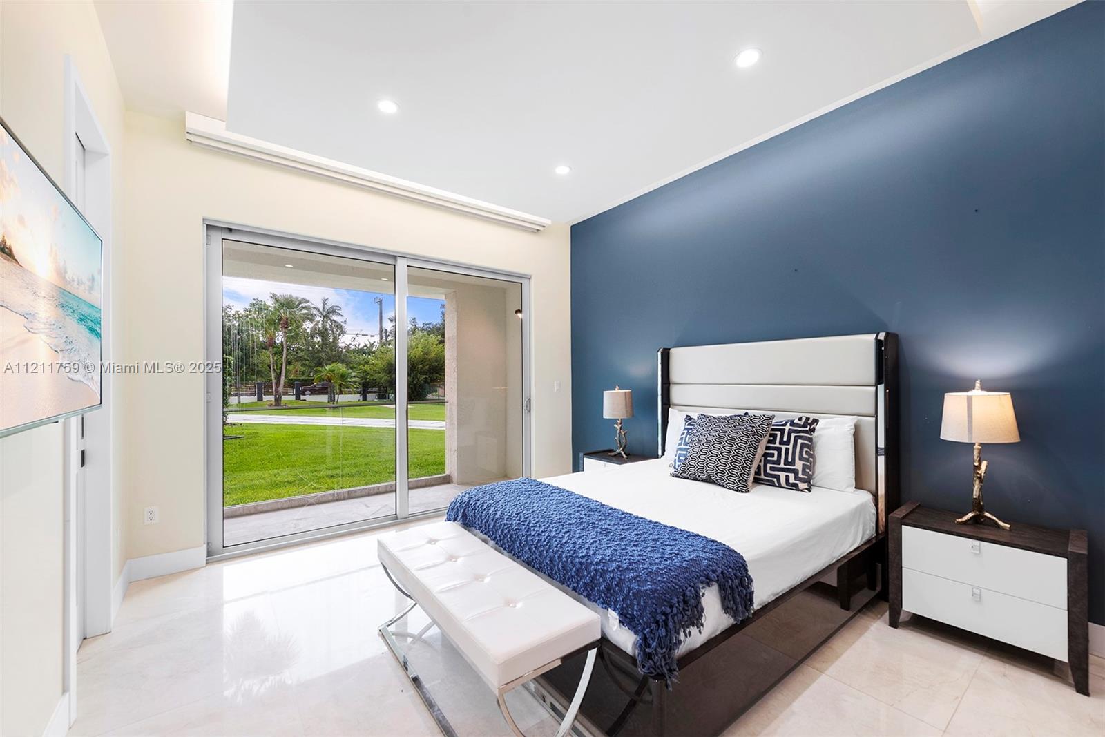 EVERGLADES SUGAR & LAND C - Residential Lease