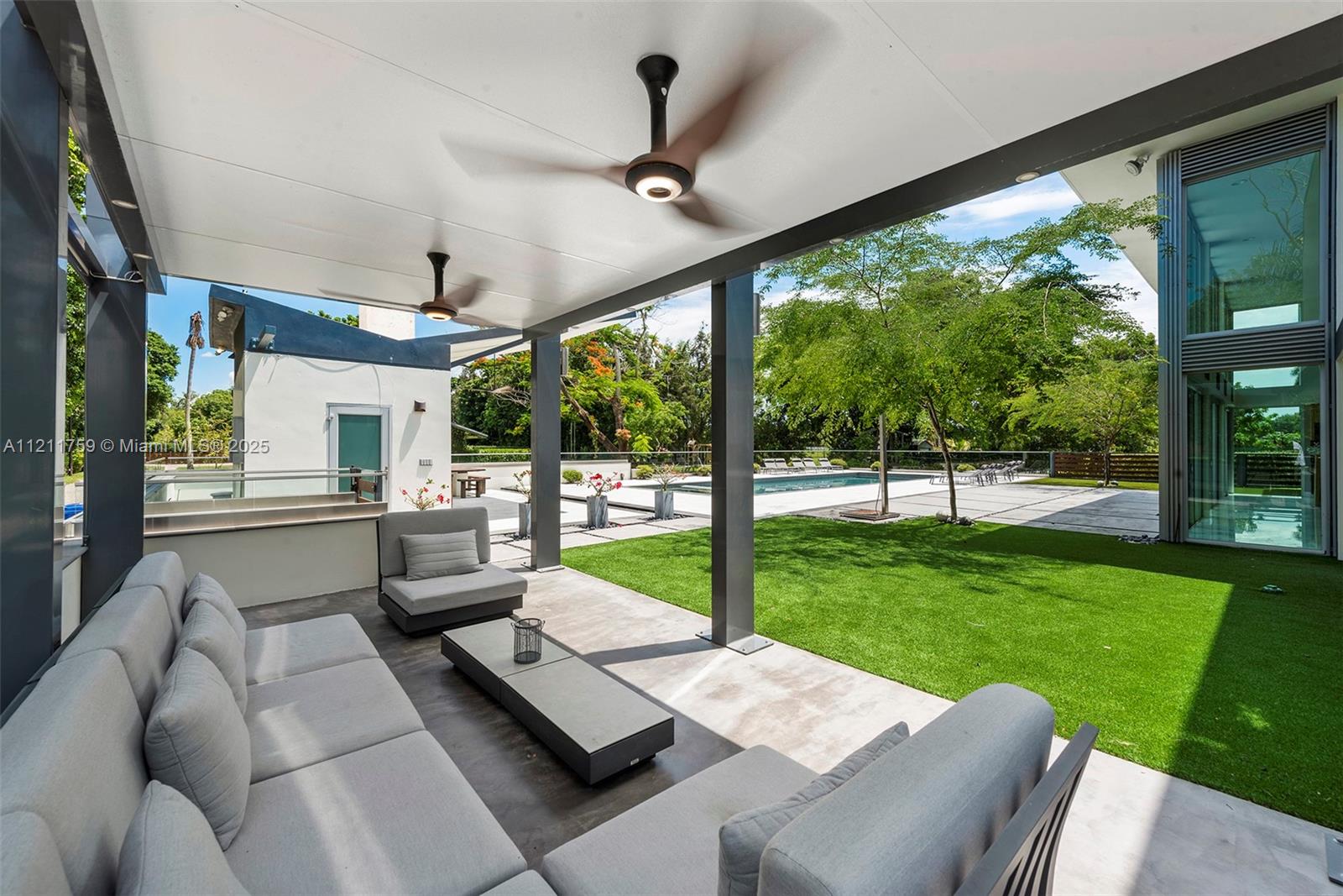 EVERGLADES SUGAR & LAND C - Residential Lease