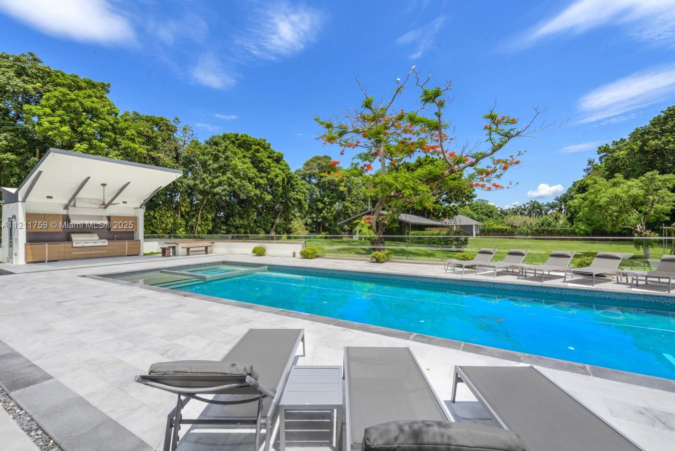 EVERGLADES SUGAR & LAND C - Residential Lease