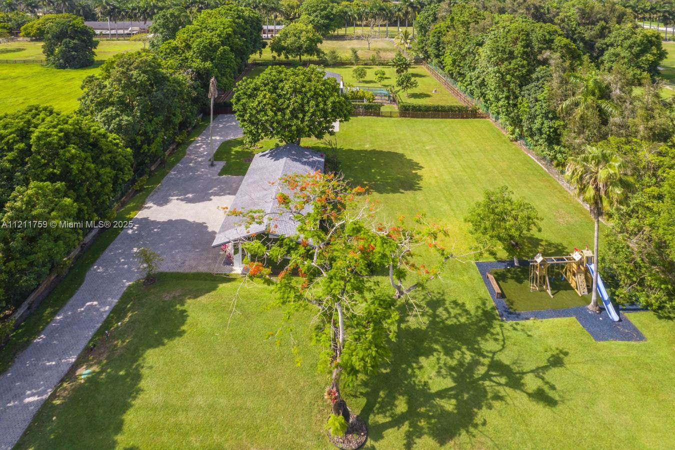 EVERGLADES SUGAR & LAND C - Residential Lease