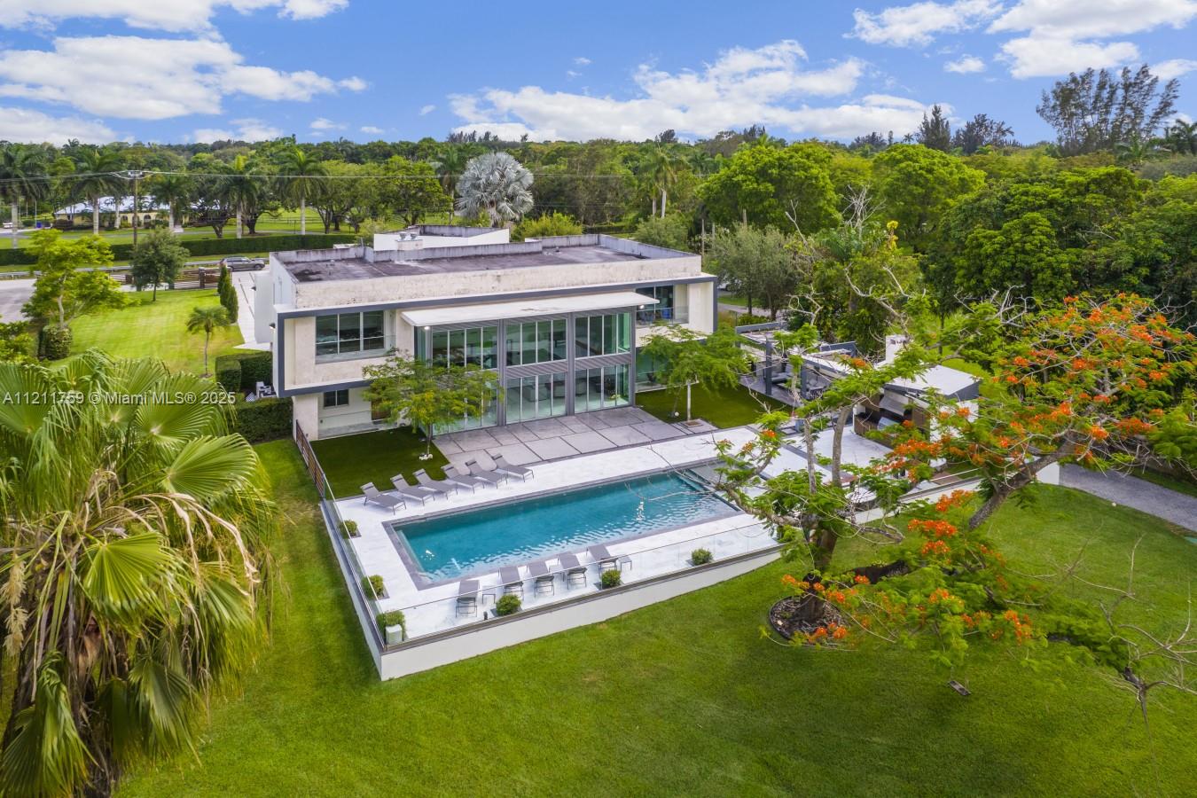 EVERGLADES SUGAR & LAND C - Residential Lease