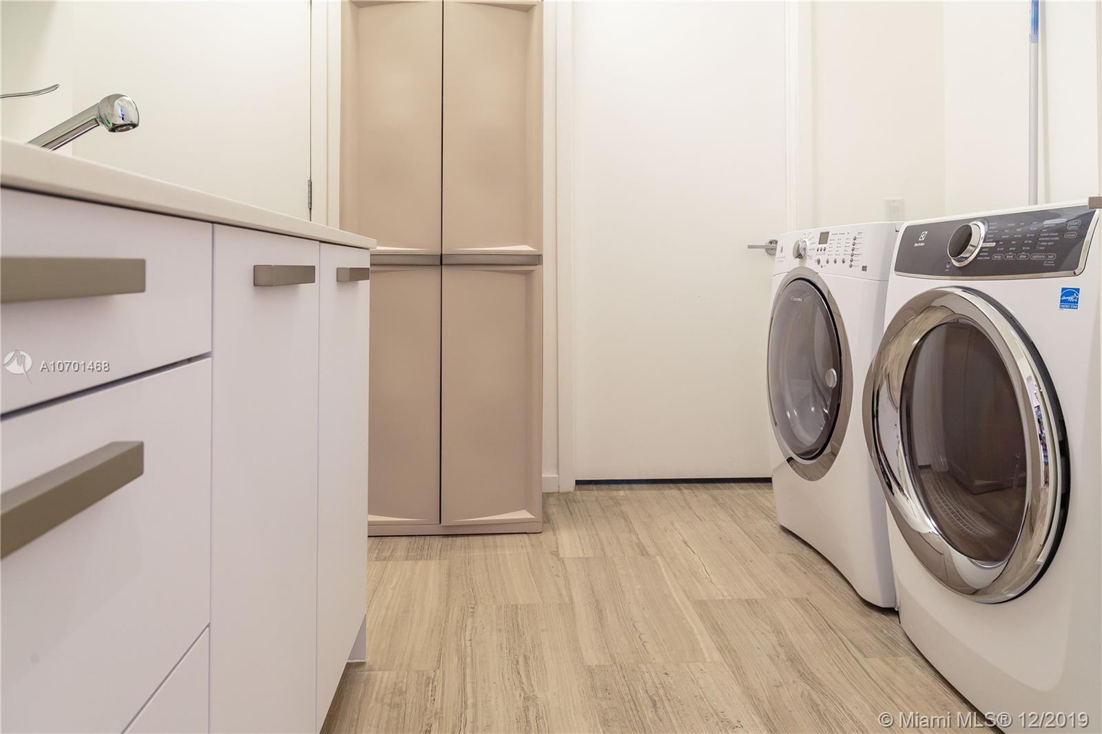 OCEANA KEY BISCAYNE CONDO - Residential