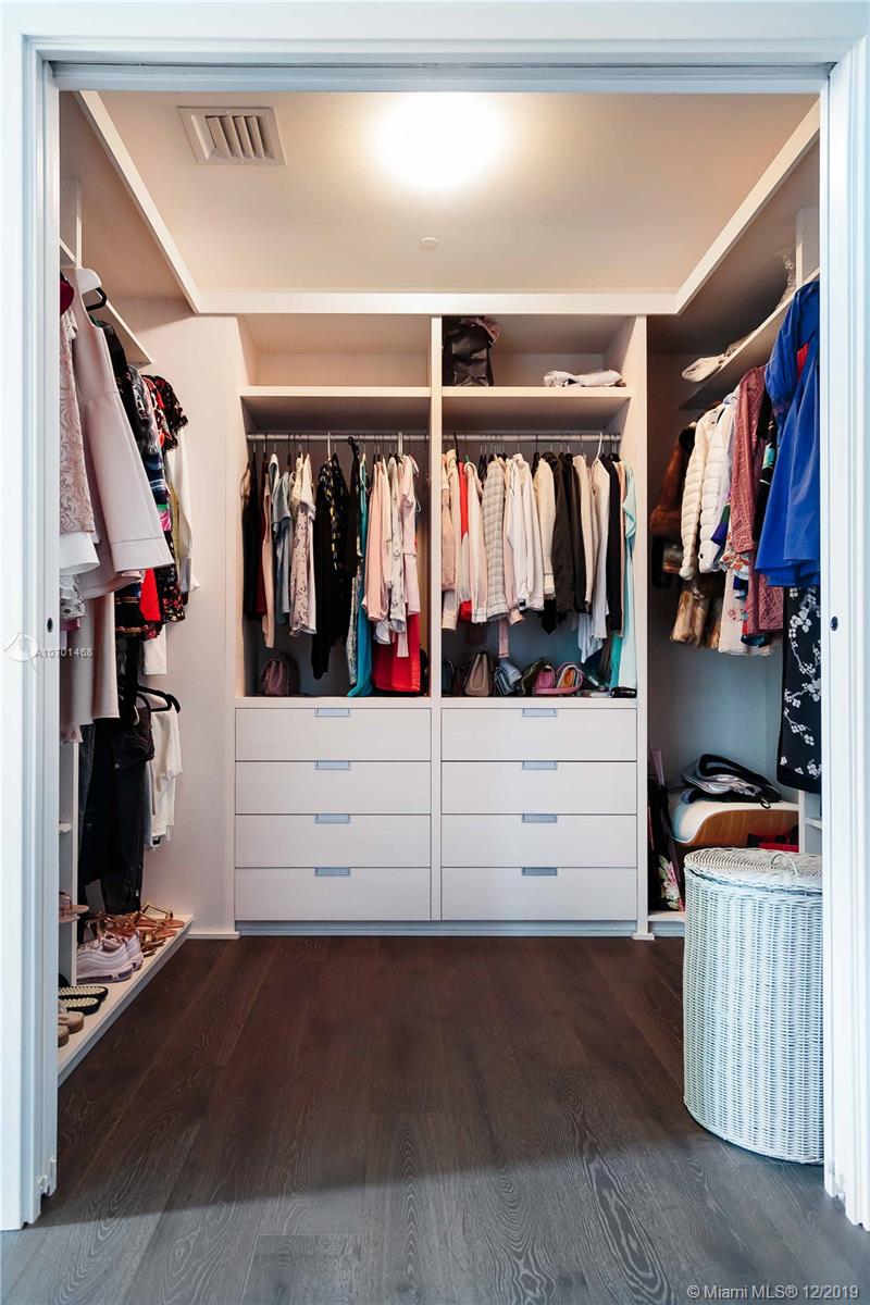 OCEANA KEY BISCAYNE CONDO - Residential