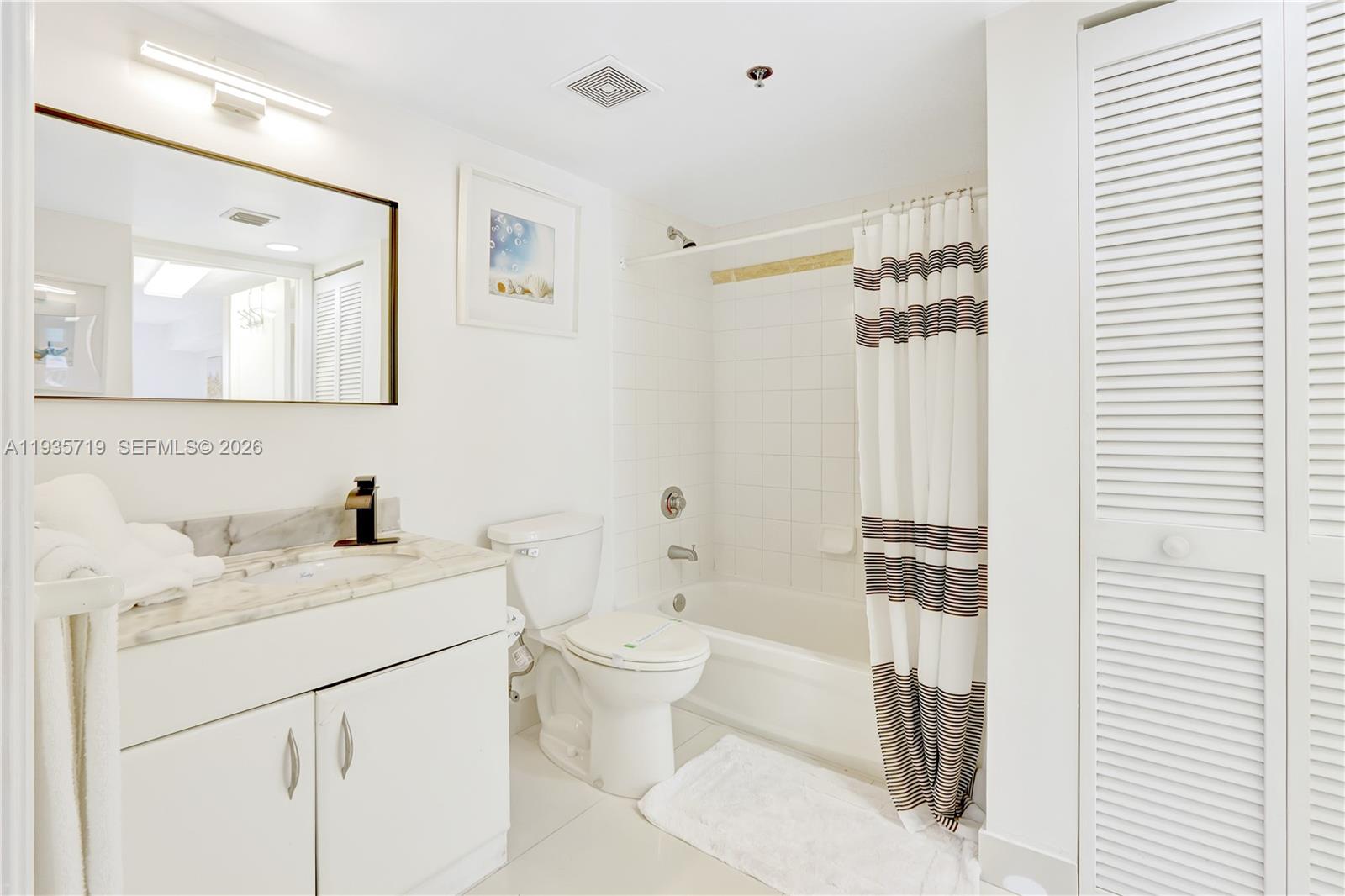 THE CLUB AT BRICKELL BAY - Residential