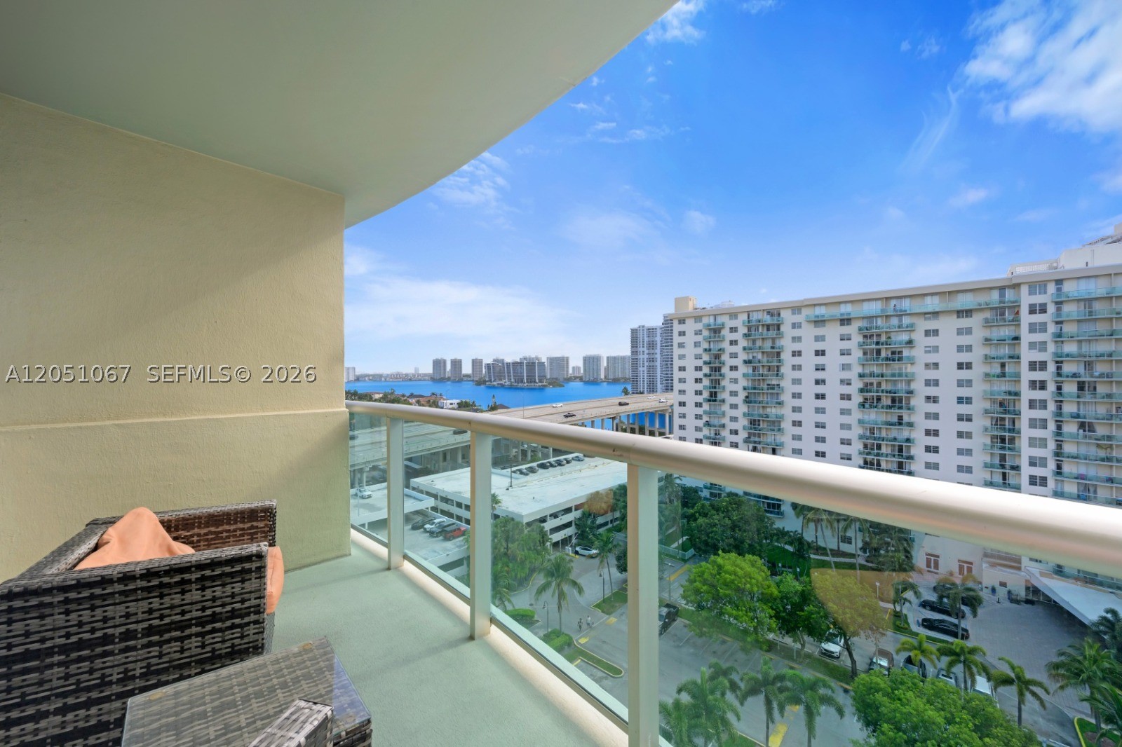 19380 Collins Ave 1211