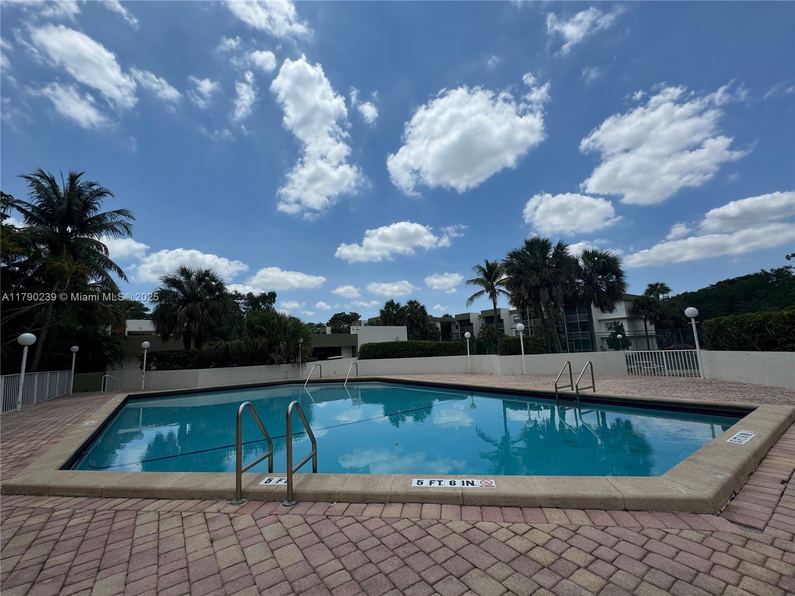 4215 N University Dr 315, Sunrise, Miami-Dade County, Florida - 2 Bedrooms  
2 Bathrooms - 