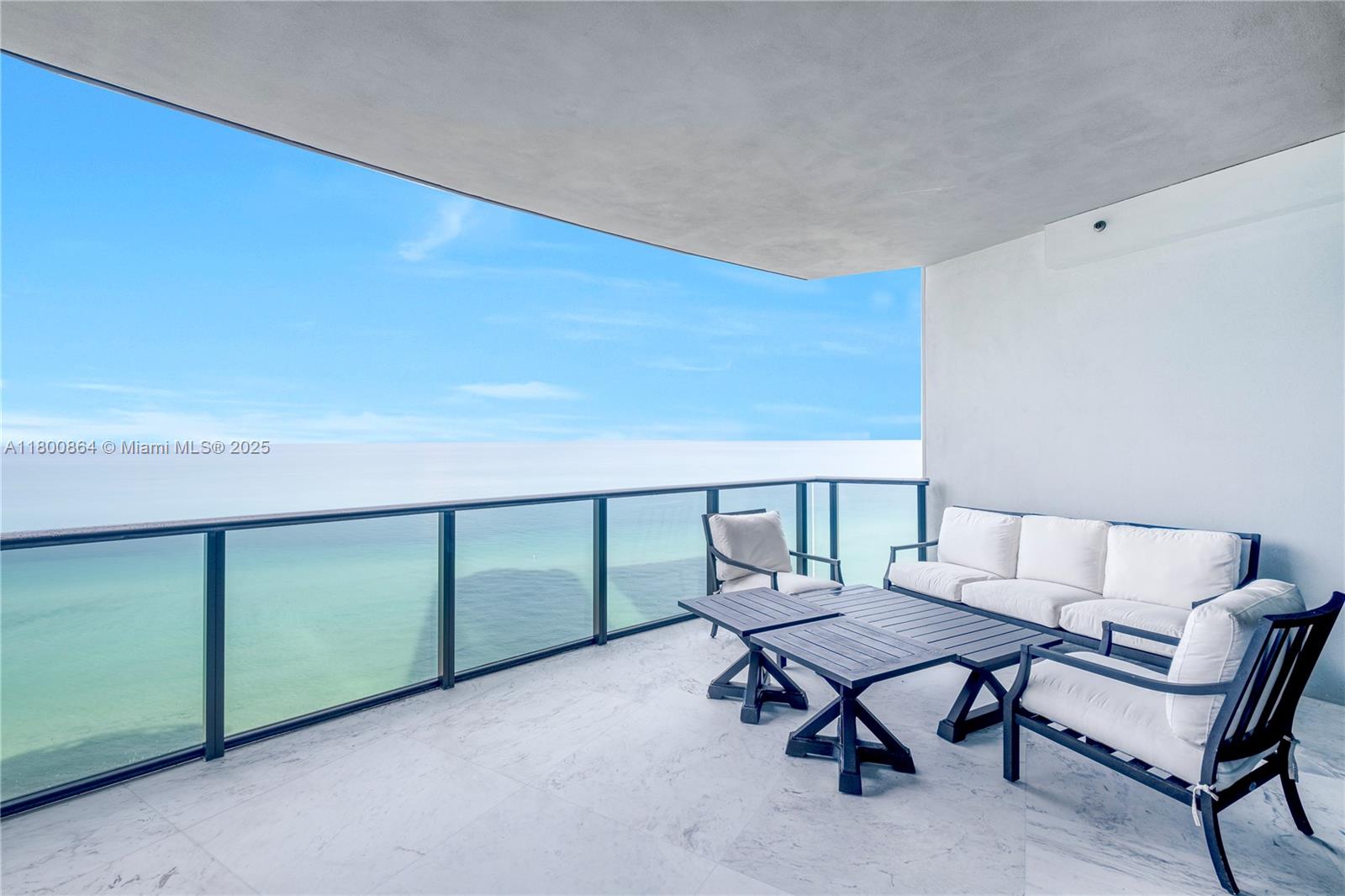 18555 COLLINS AVENUE COND - Residential