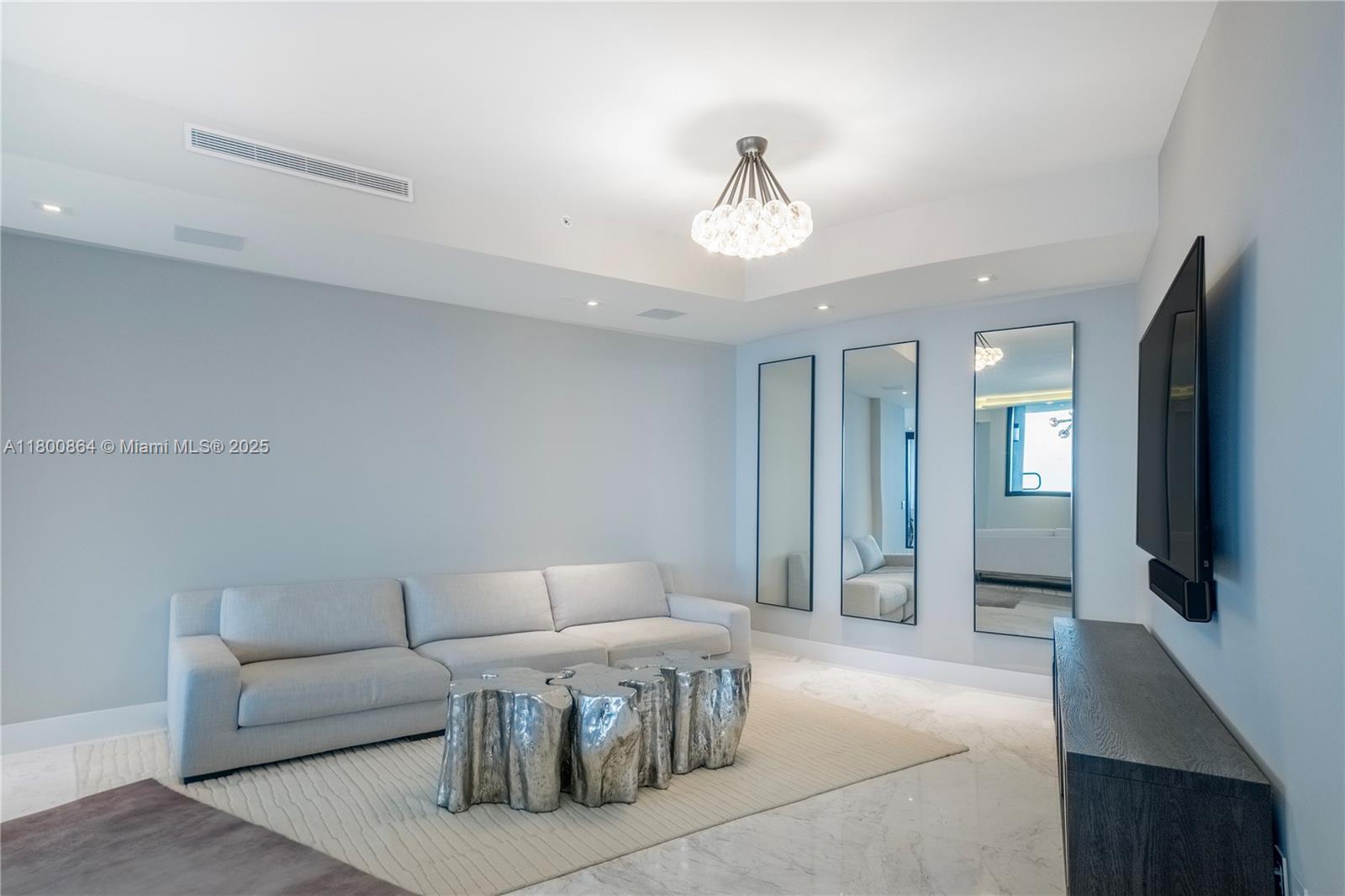 18555 Collins Ave 1505