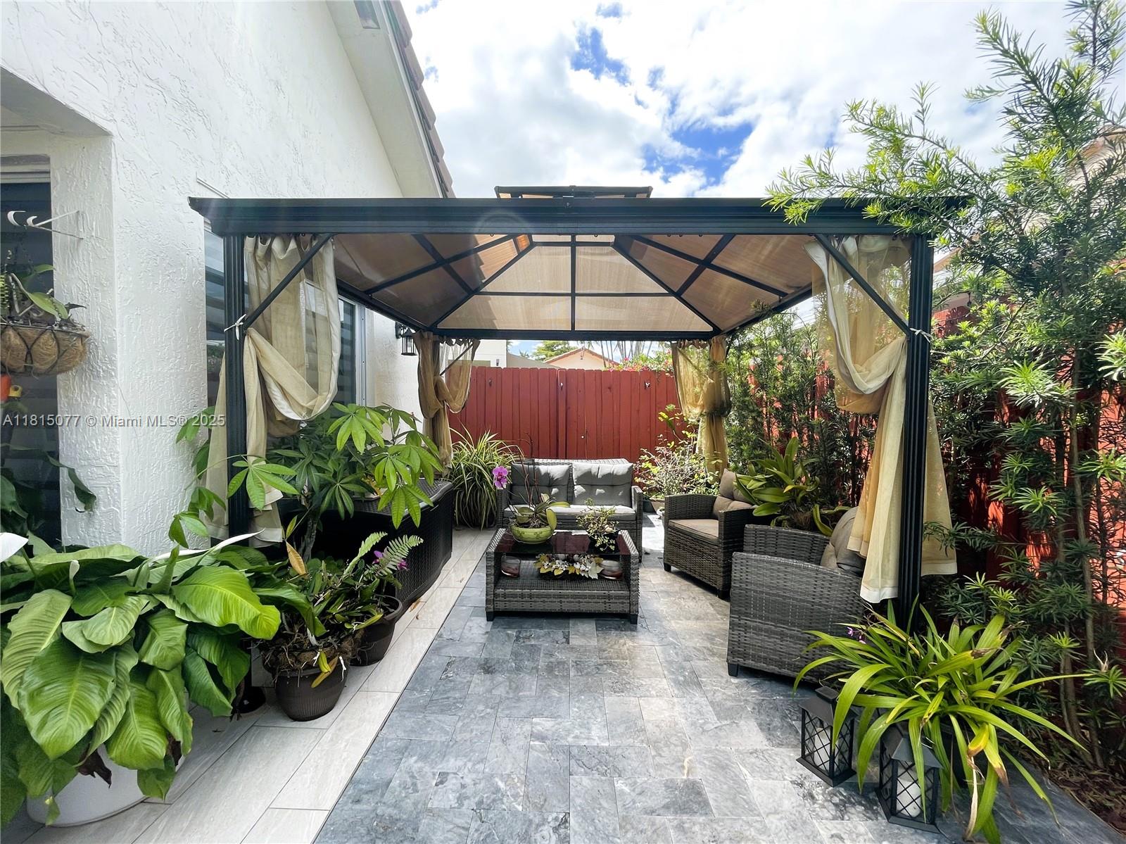 BRIGHTONS MEADOW TRACE - Residential