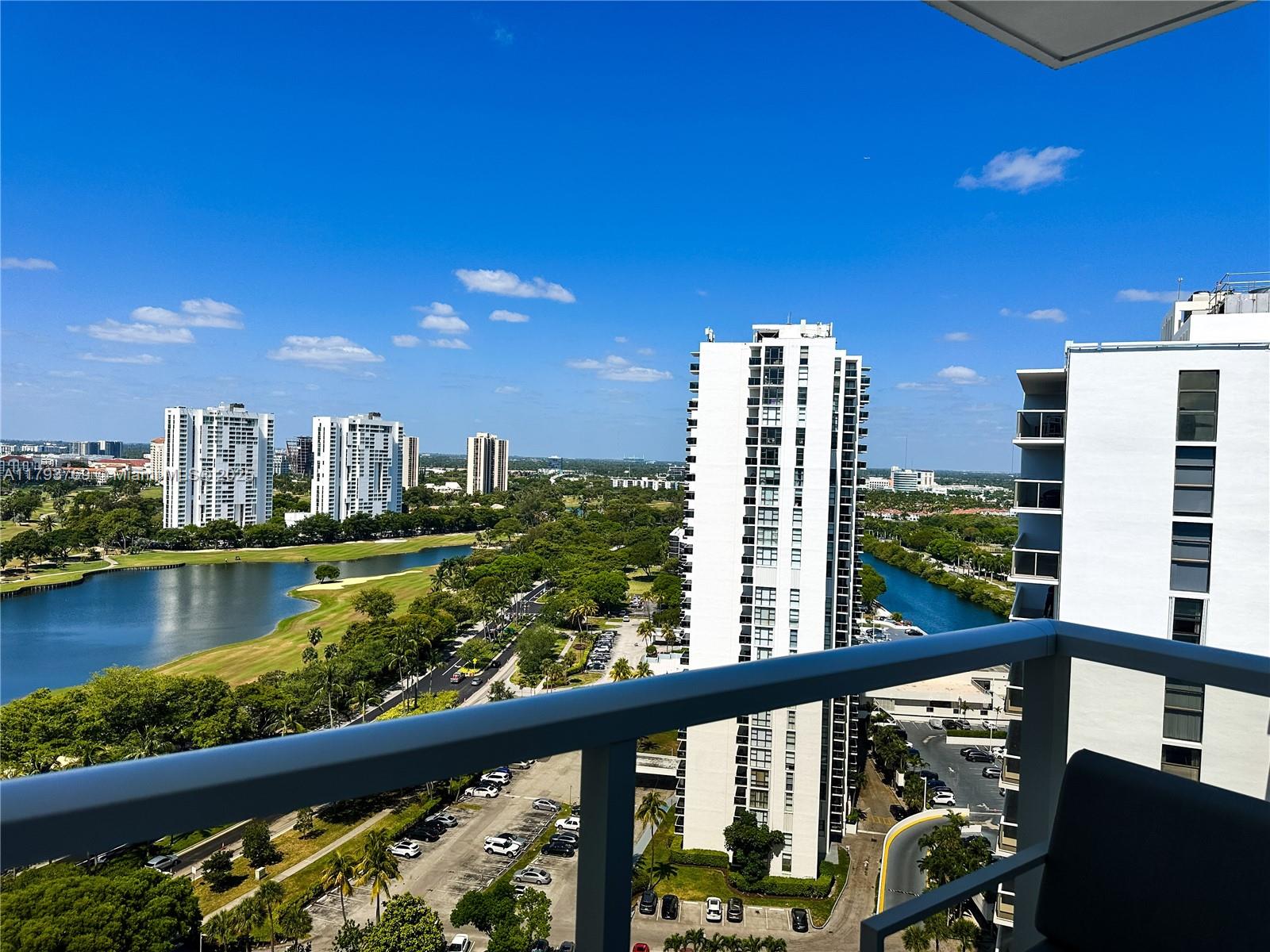 FLAMENCO CONDO TOWER I - Residential