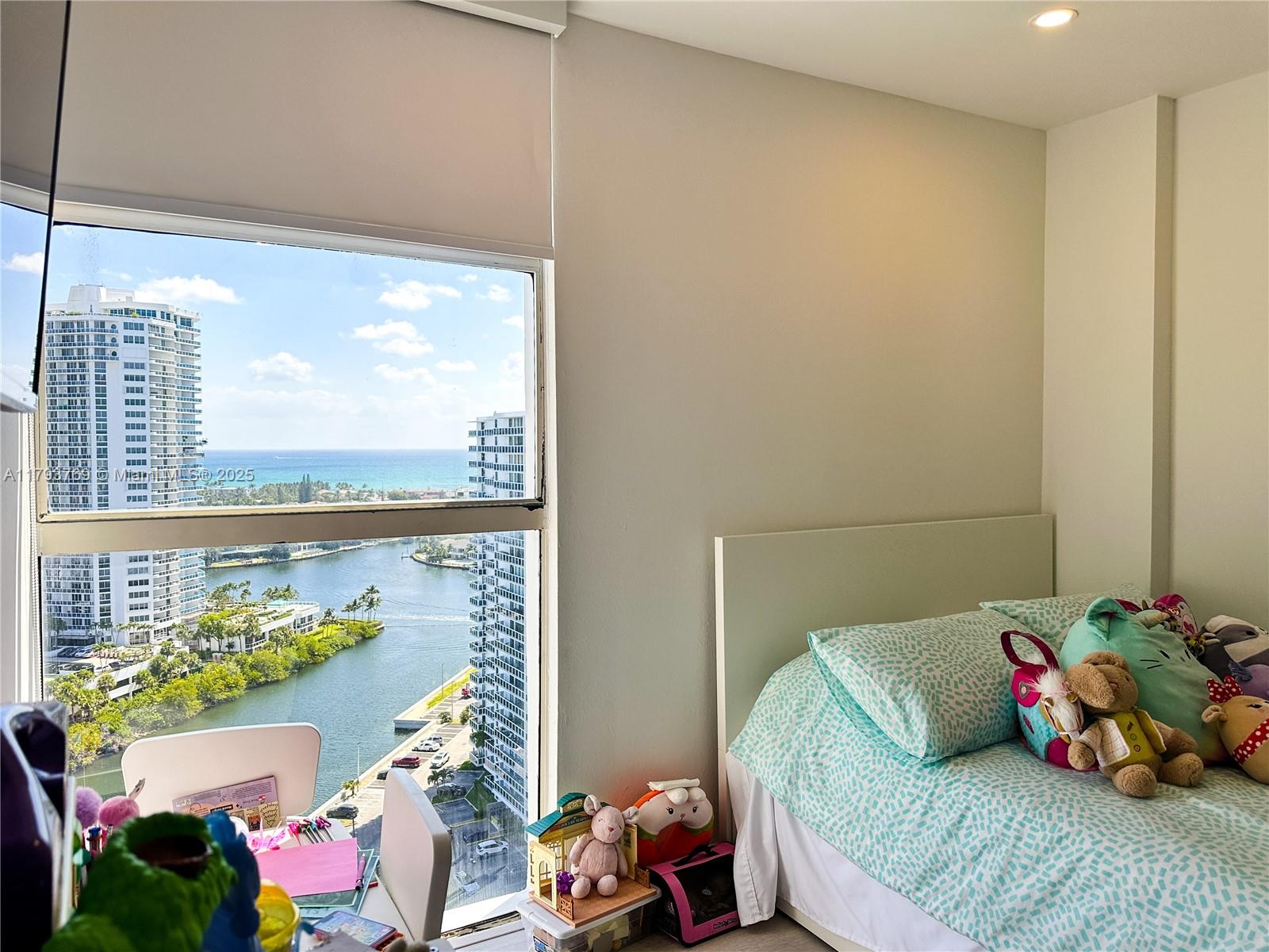 FLAMENCO CONDO TOWER I - Residential