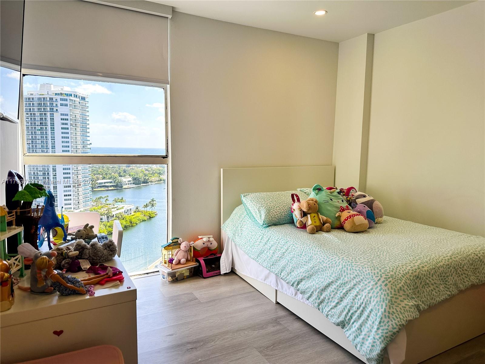 FLAMENCO CONDO TOWER I - Residential