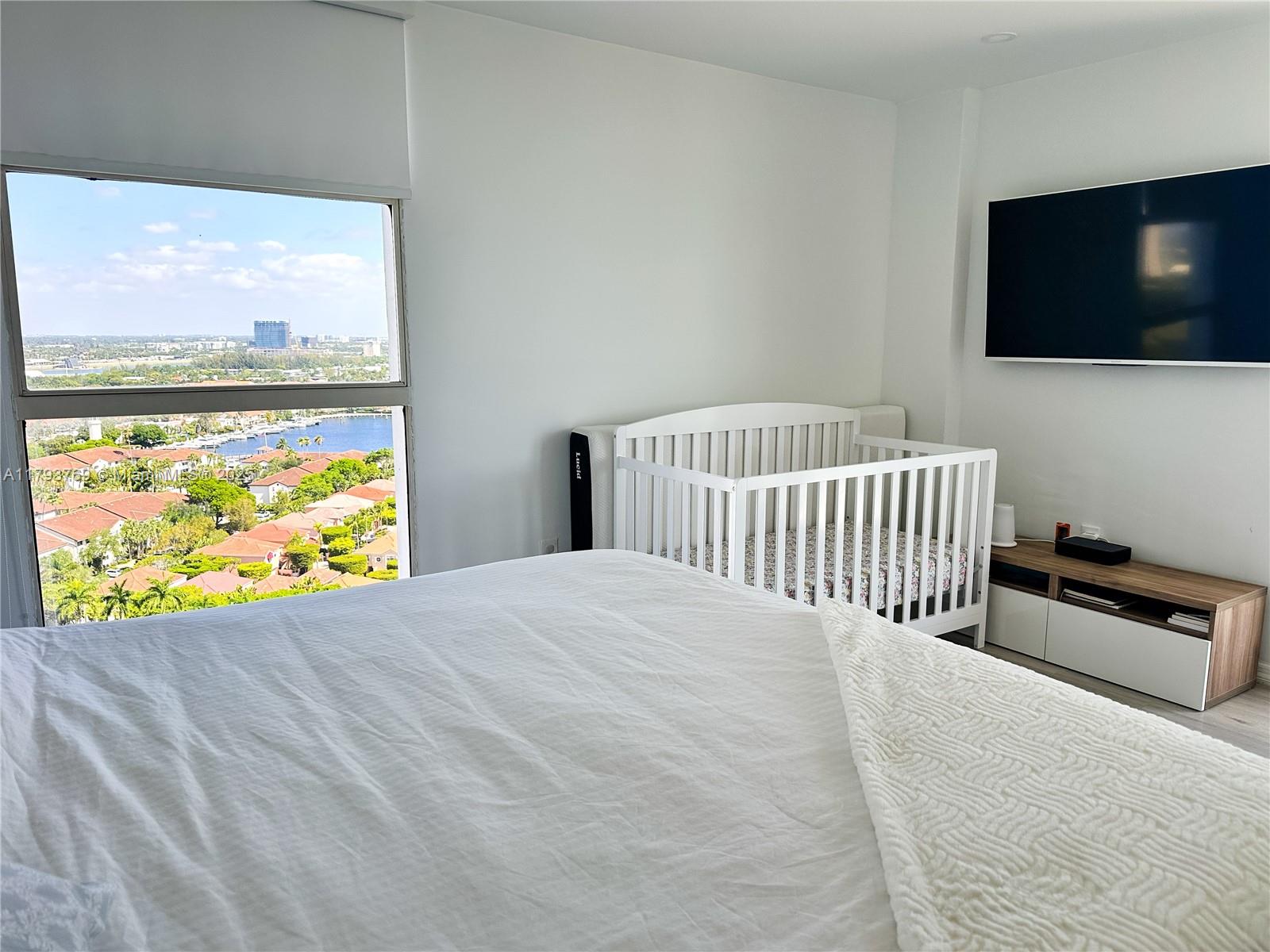 FLAMENCO CONDO TOWER I - Residential