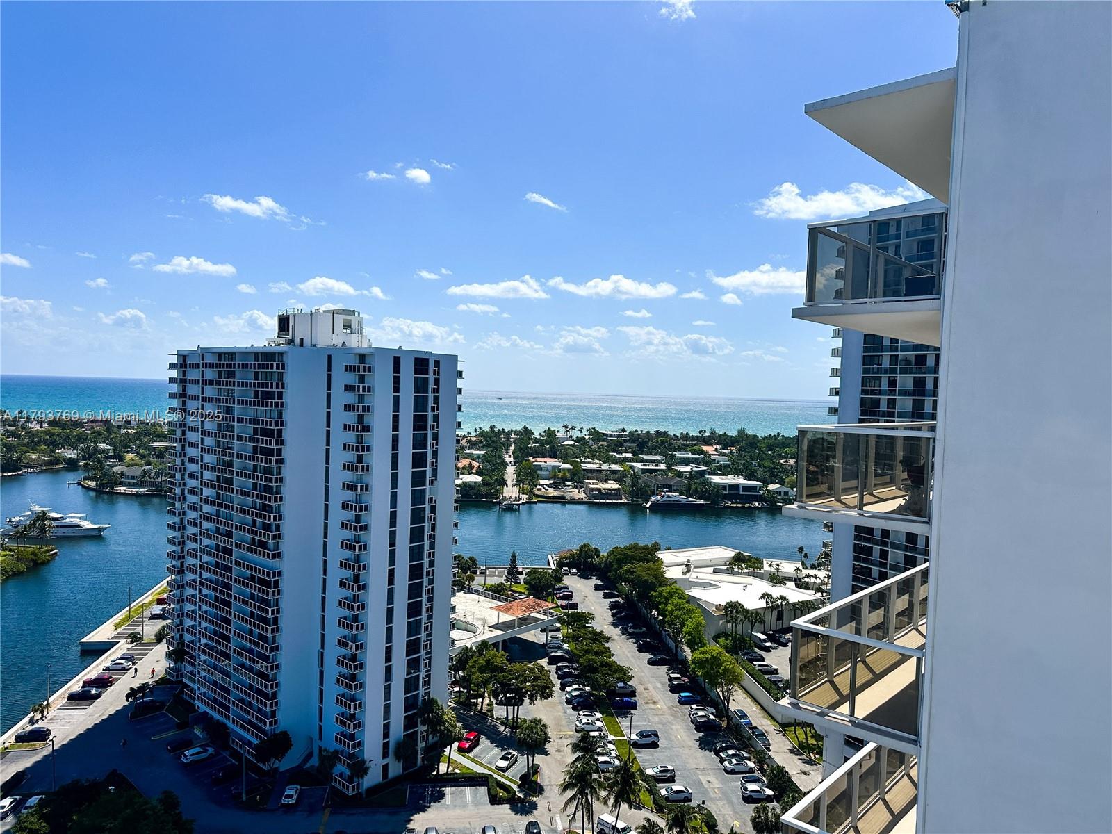 FLAMENCO CONDO TOWER I - Residential