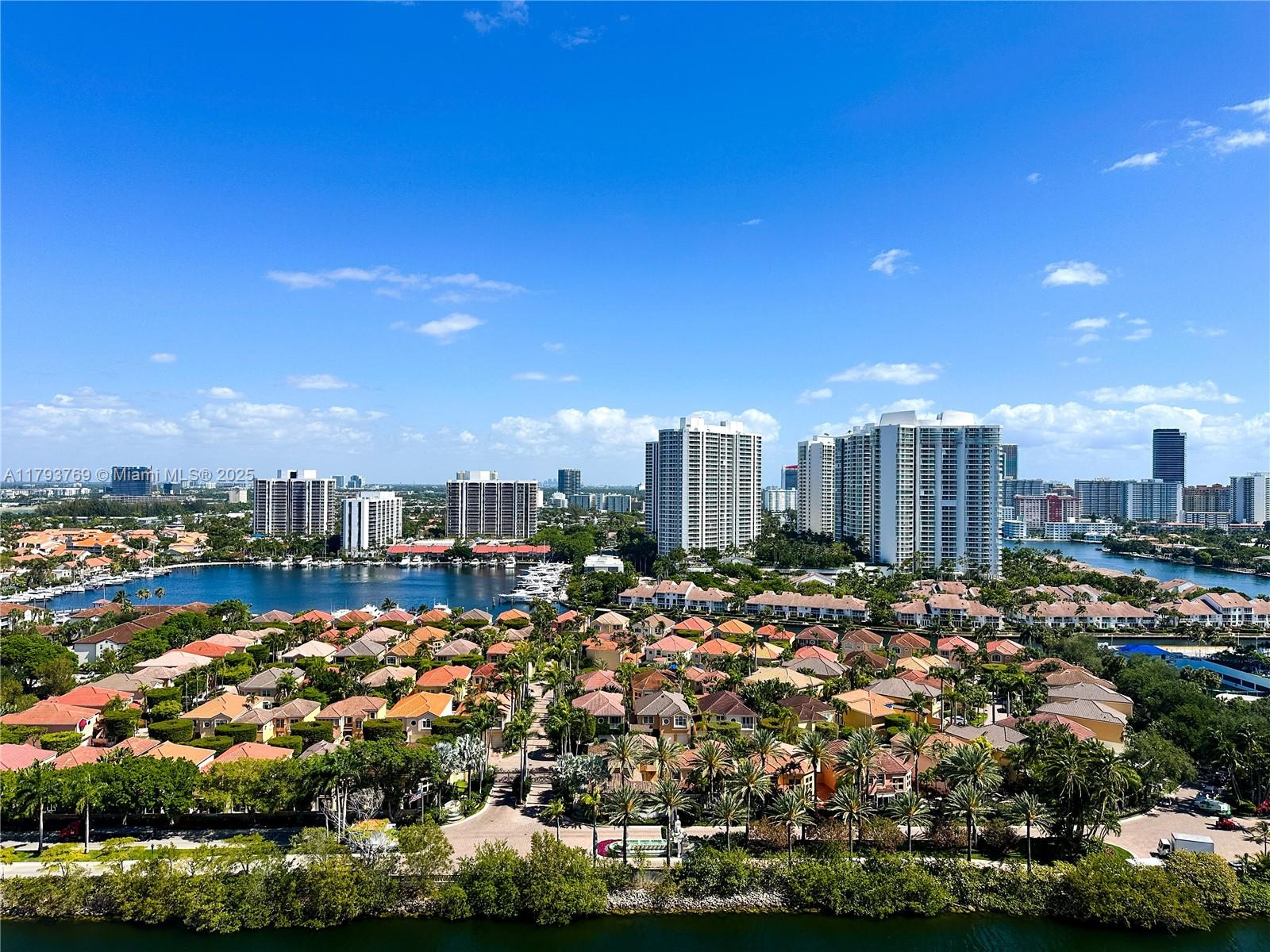 FLAMENCO CONDO TOWER I - Residential