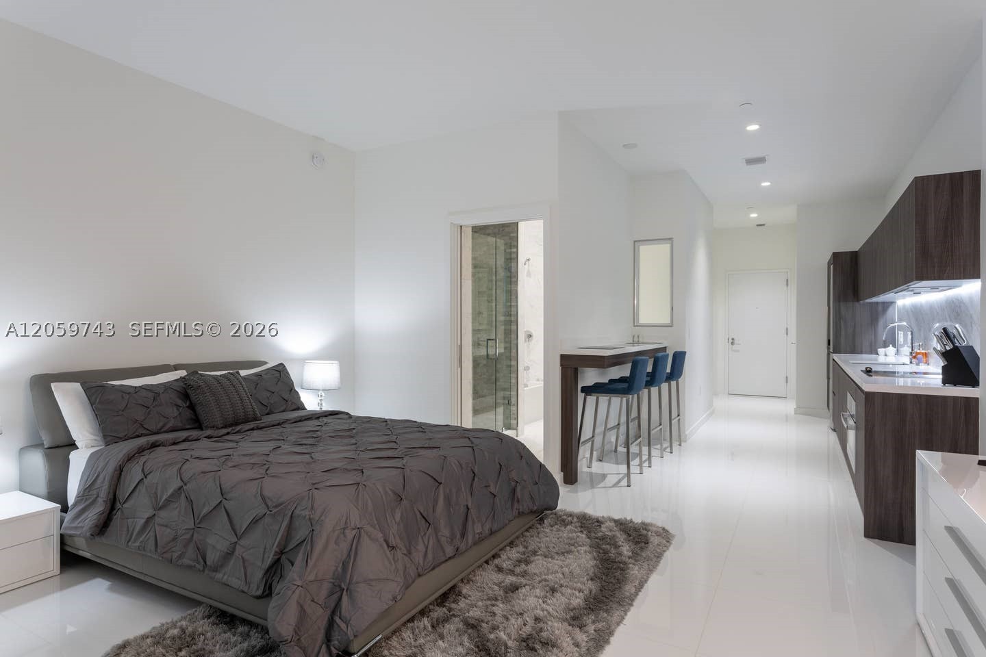 851 NE 1st Ave 503