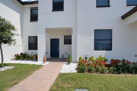 Single Family Residence in Homestead FL 12917 234th St St 1.jpg
