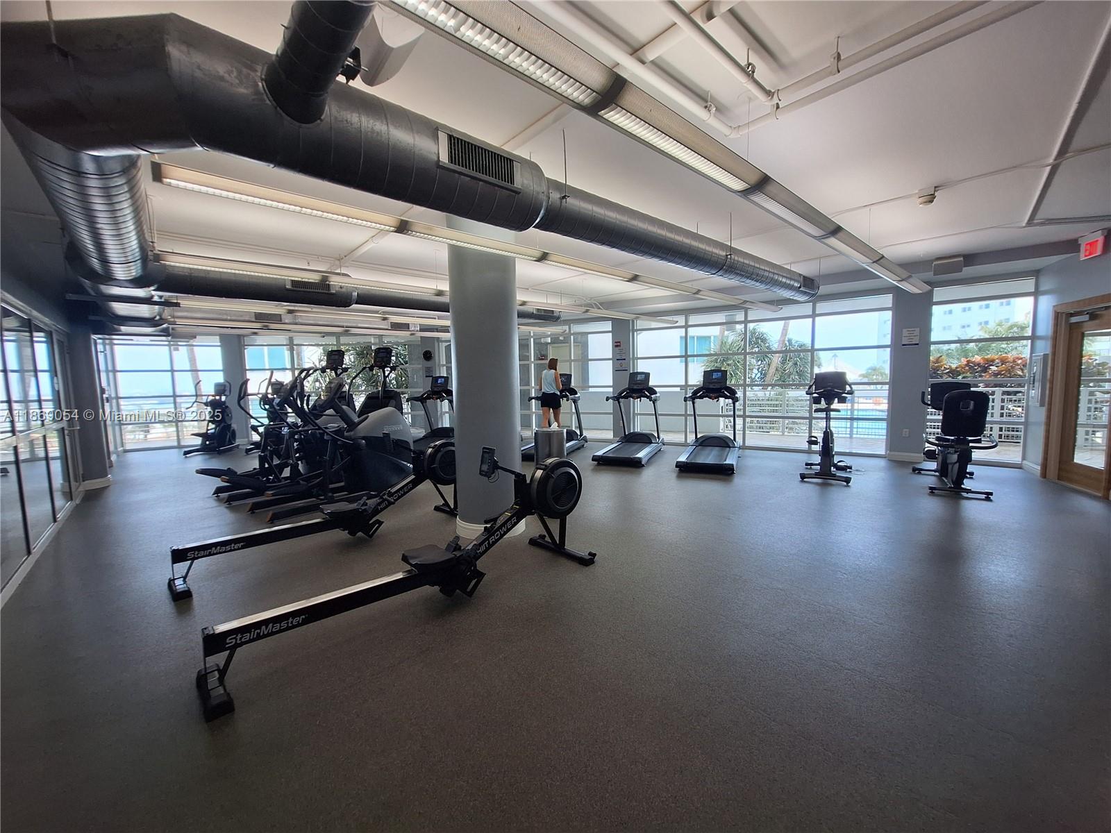 VIZCAYNE SOUTH CONDO - Residential