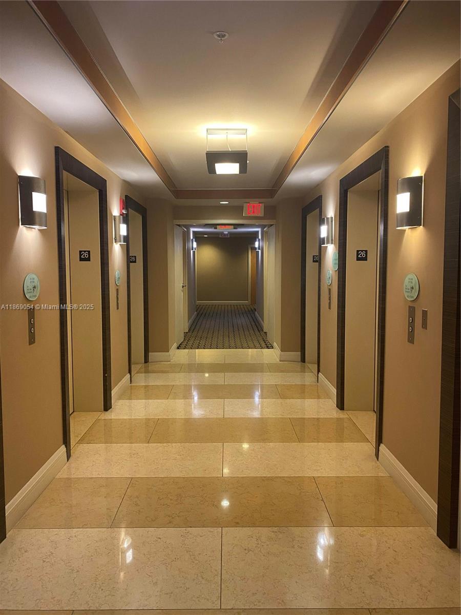 VIZCAYNE SOUTH CONDO - Residential