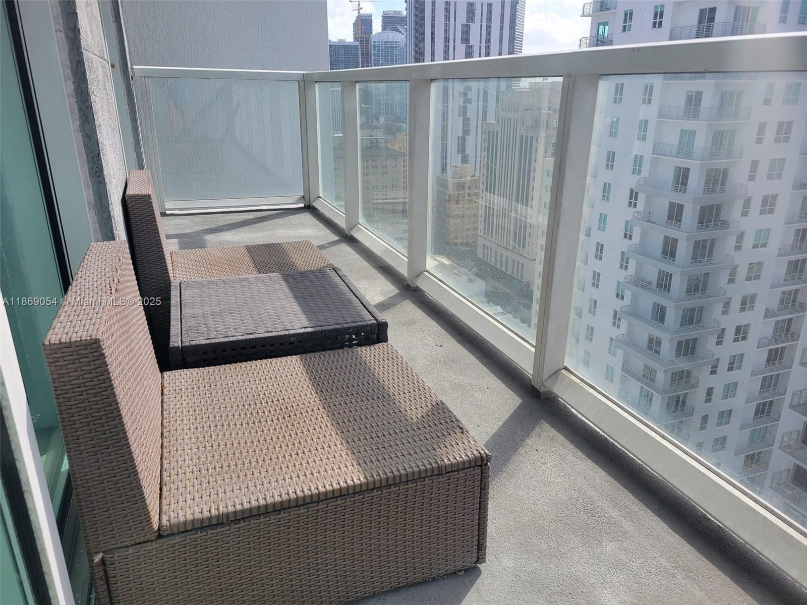 VIZCAYNE SOUTH CONDO - Residential