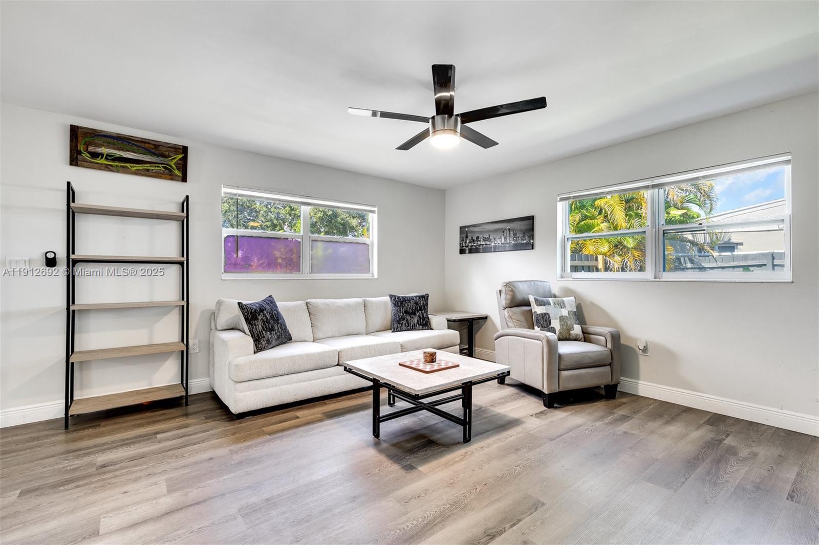 PALM BEACH SQUARE UNIT 4 - Residential