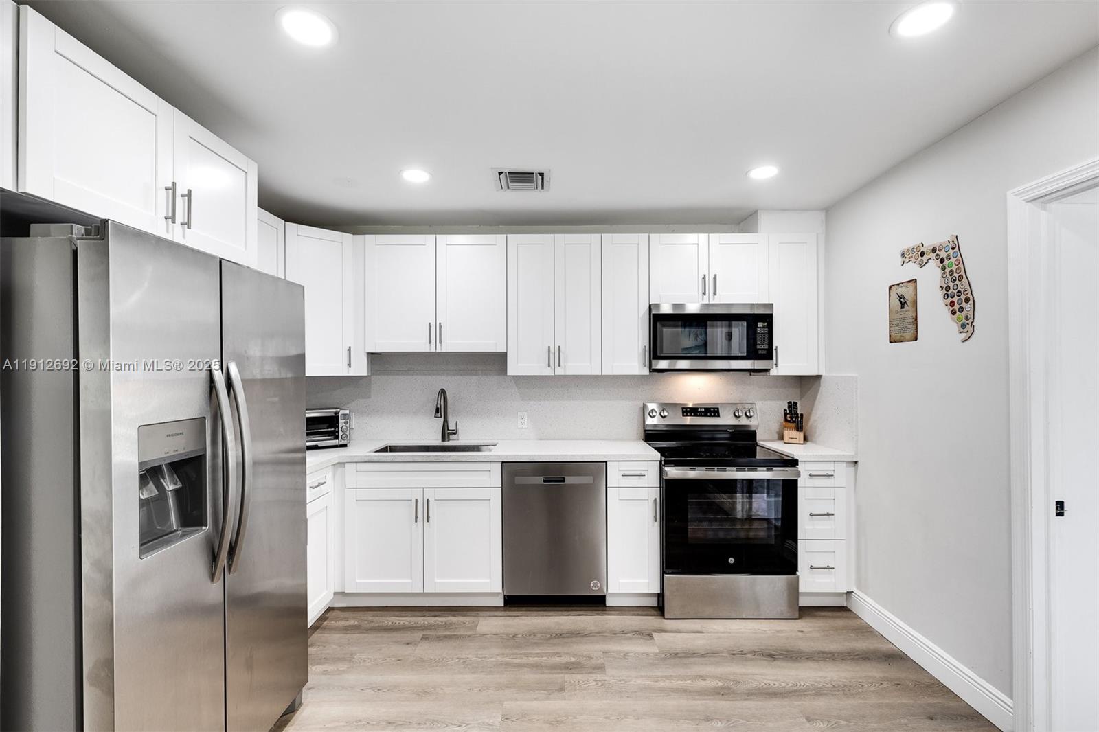 PALM BEACH SQUARE UNIT 4 - Residential