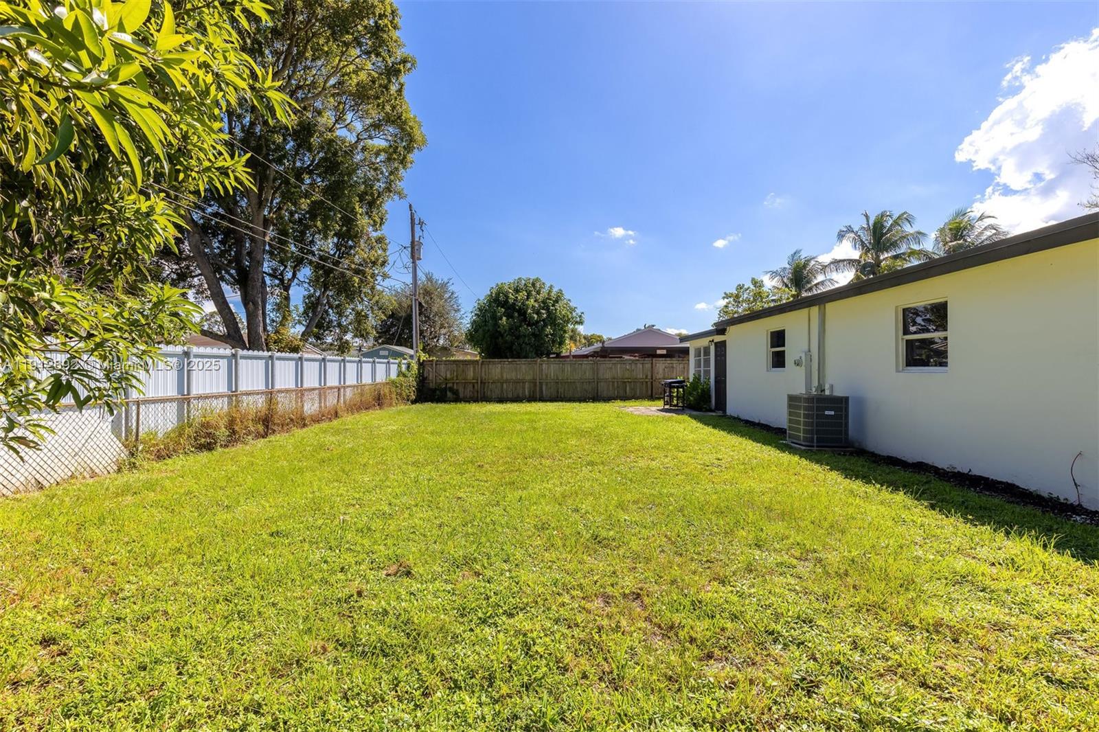 PALM BEACH SQUARE UNIT 4 - Residential