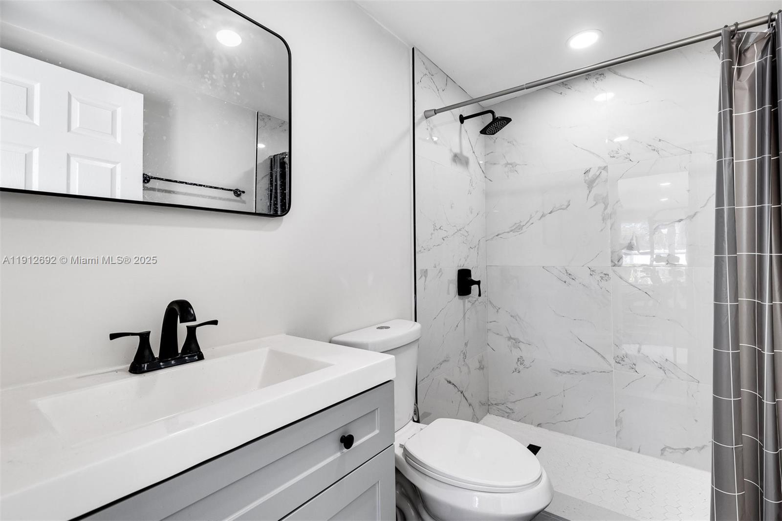 PALM BEACH SQUARE UNIT 4 - Residential