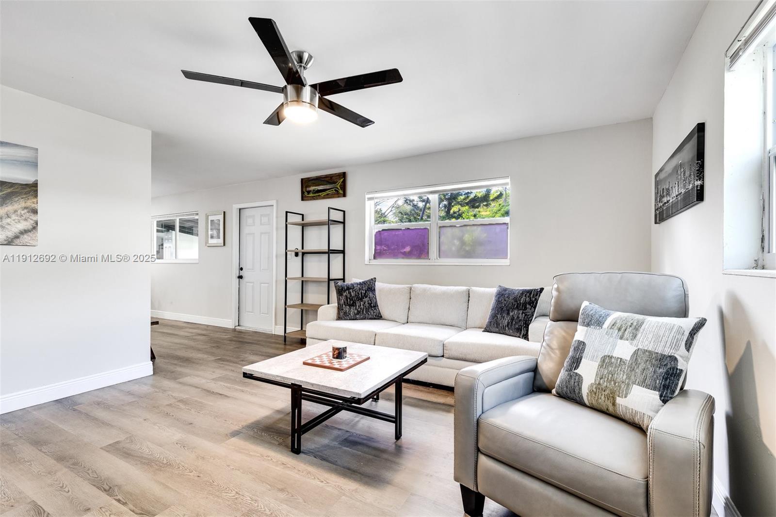 PALM BEACH SQUARE UNIT 4 - Residential