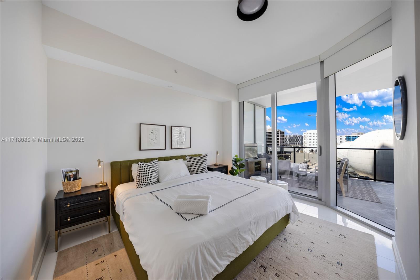 PARAMOUNT MIAMI WORLDCENT - Residential
