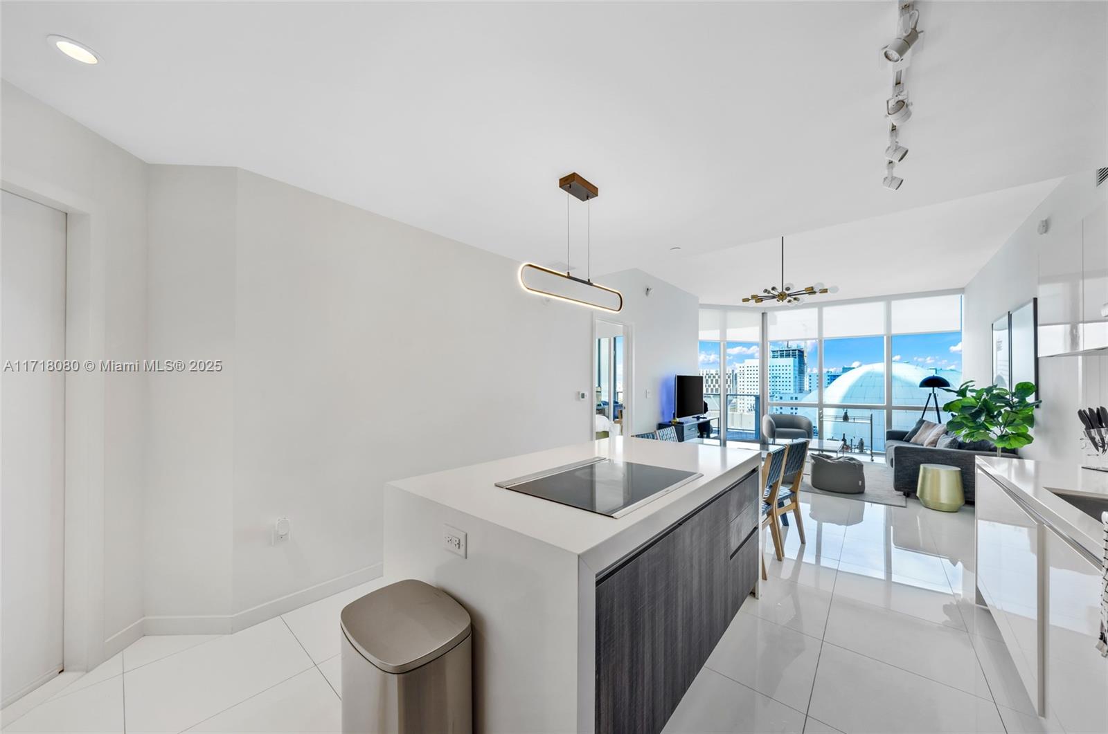 PARAMOUNT MIAMI WORLDCENT - Residential