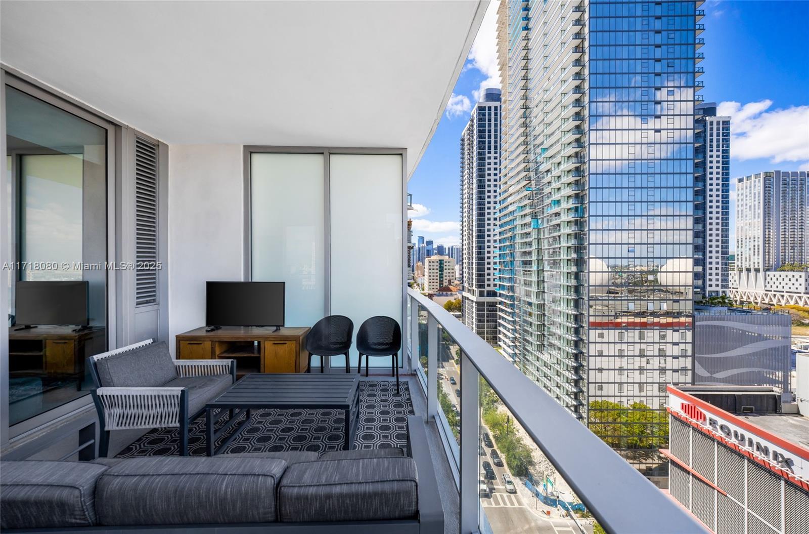 PARAMOUNT MIAMI WORLDCENT - Residential