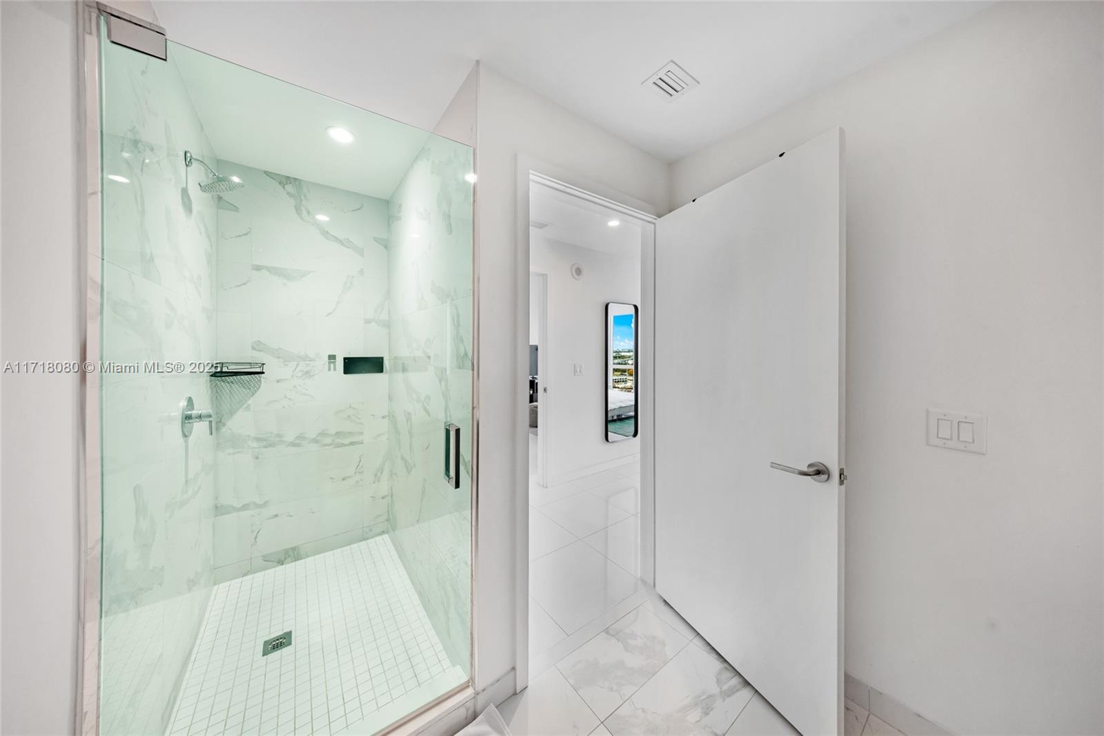 PARAMOUNT MIAMI WORLDCENT - Residential