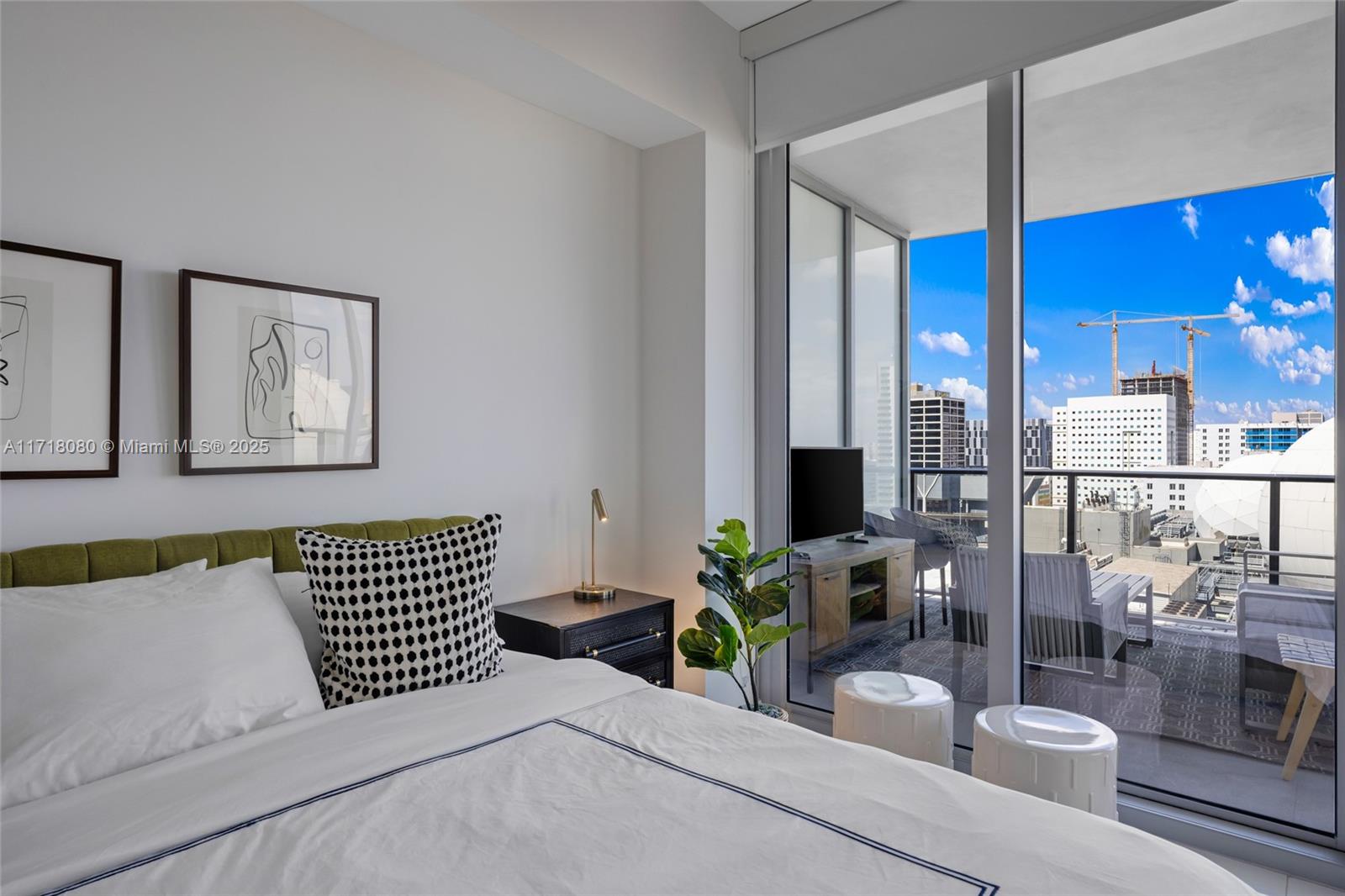 PARAMOUNT MIAMI WORLDCENT - Residential