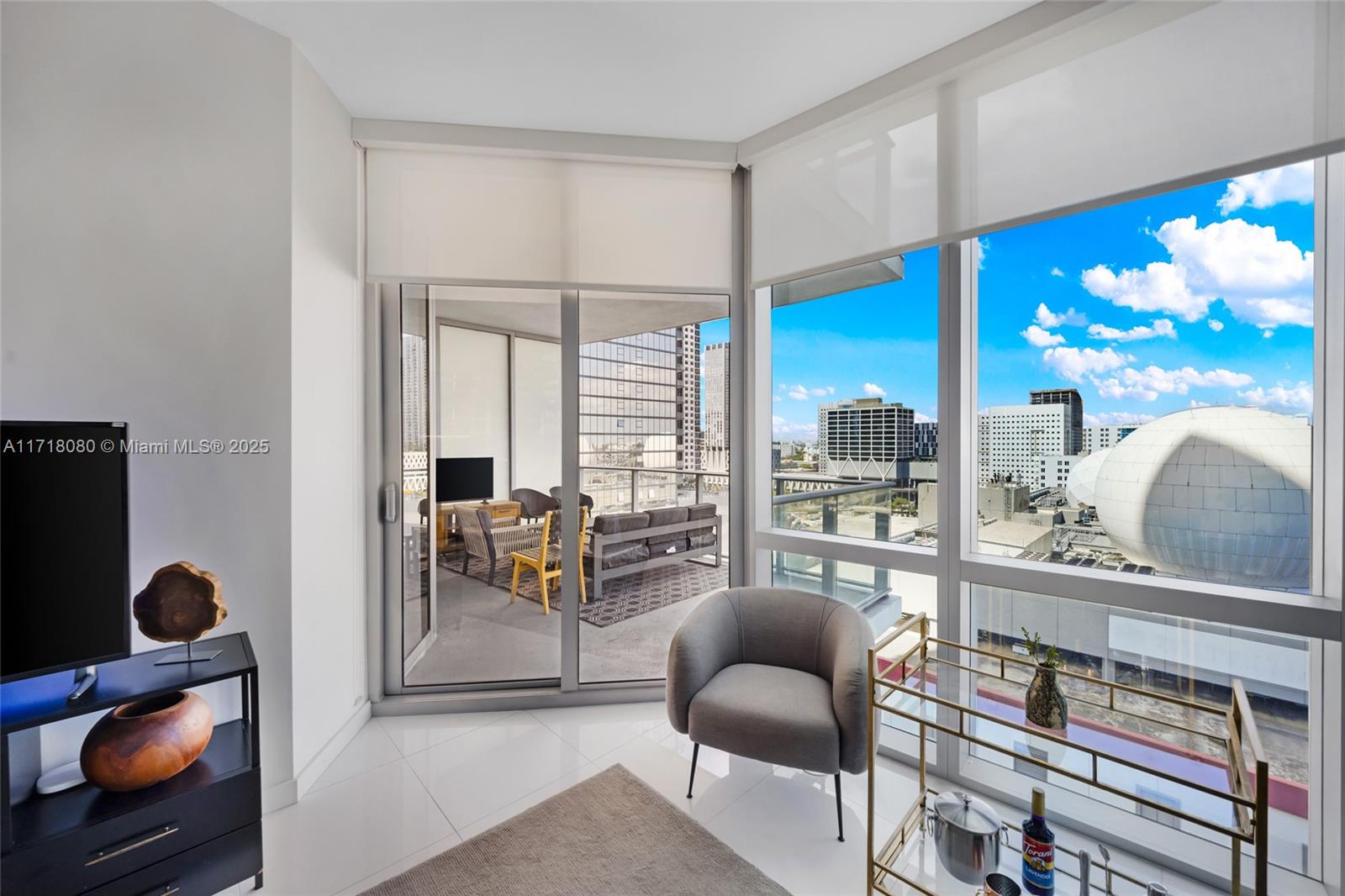 PARAMOUNT MIAMI WORLDCENT - Residential
