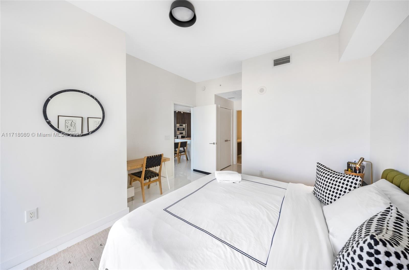 PARAMOUNT MIAMI WORLDCENT - Residential