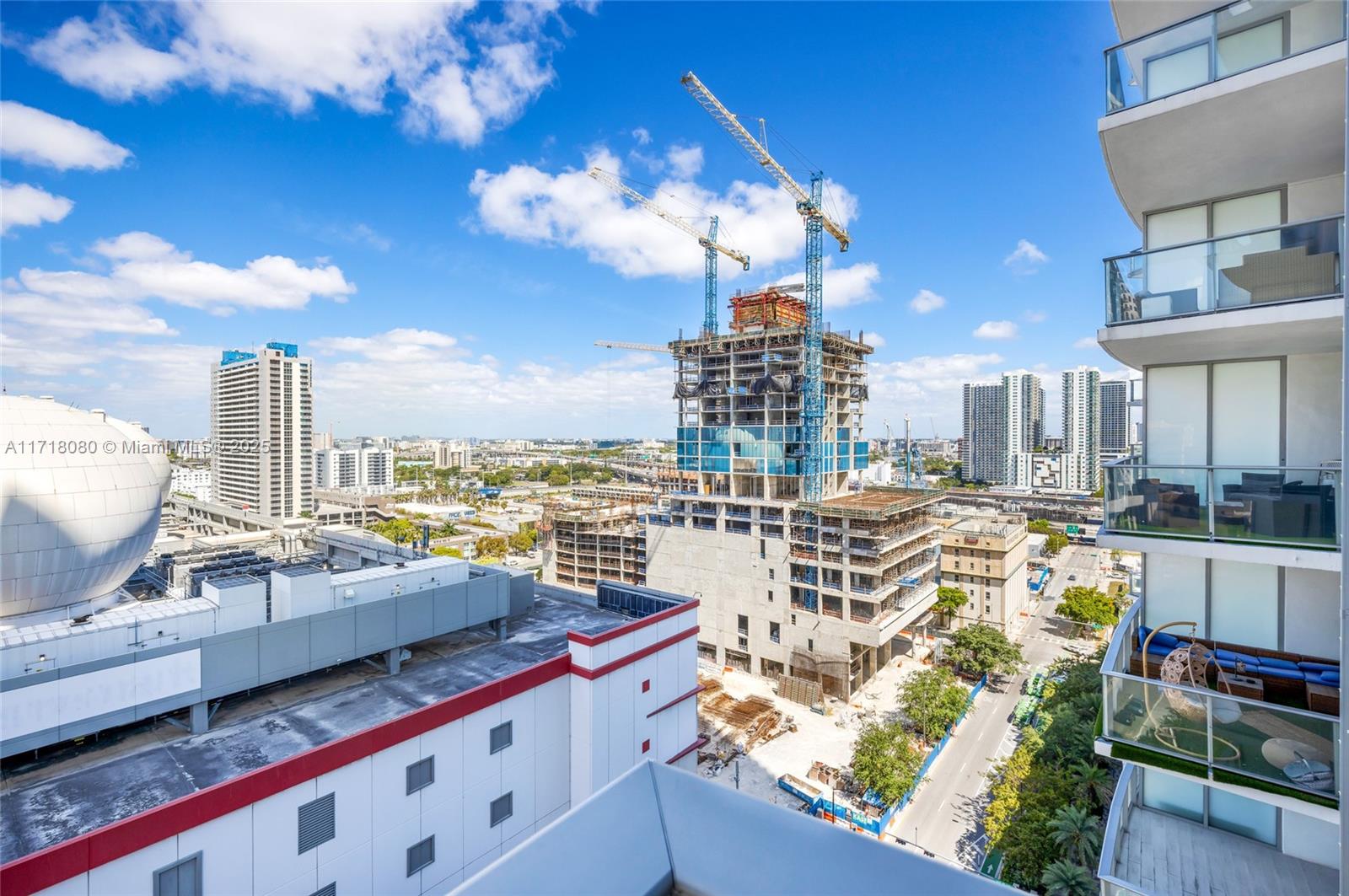 PARAMOUNT MIAMI WORLDCENT - Residential